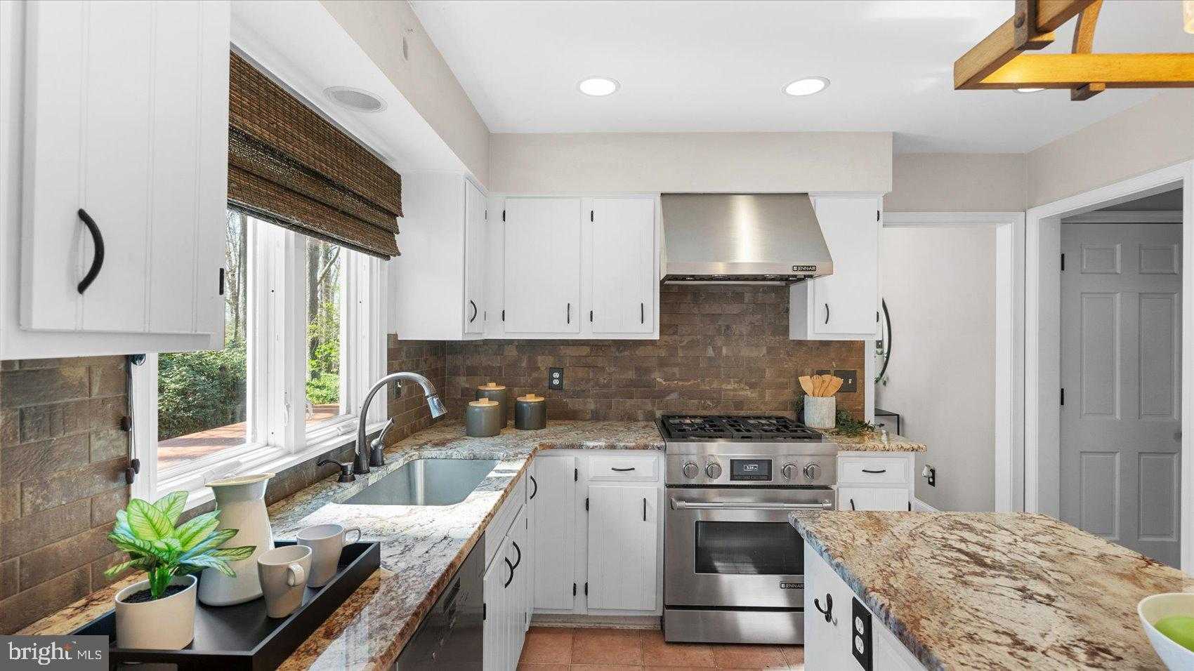 9 Nantucket Garth photo 18