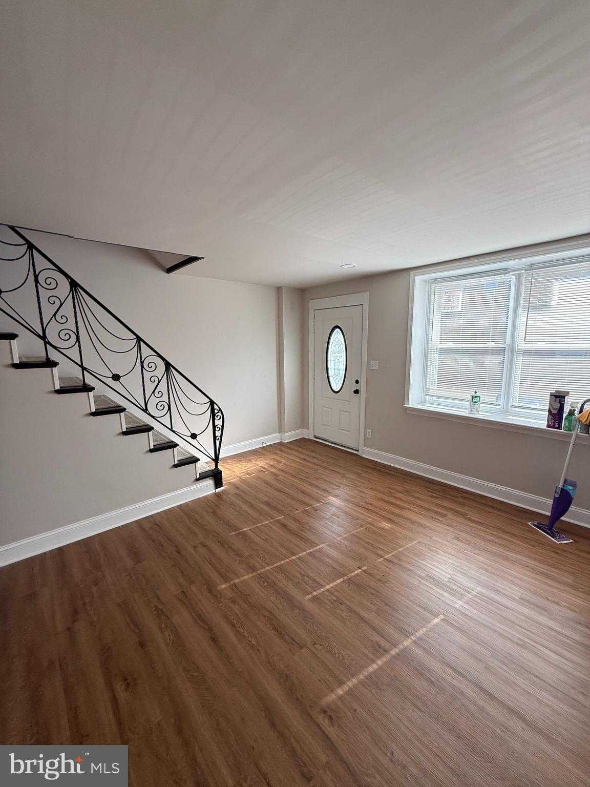 4427 Vista St photo 2