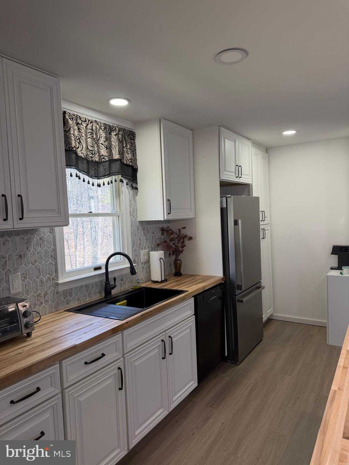 206 Mountain View Dr photo 17