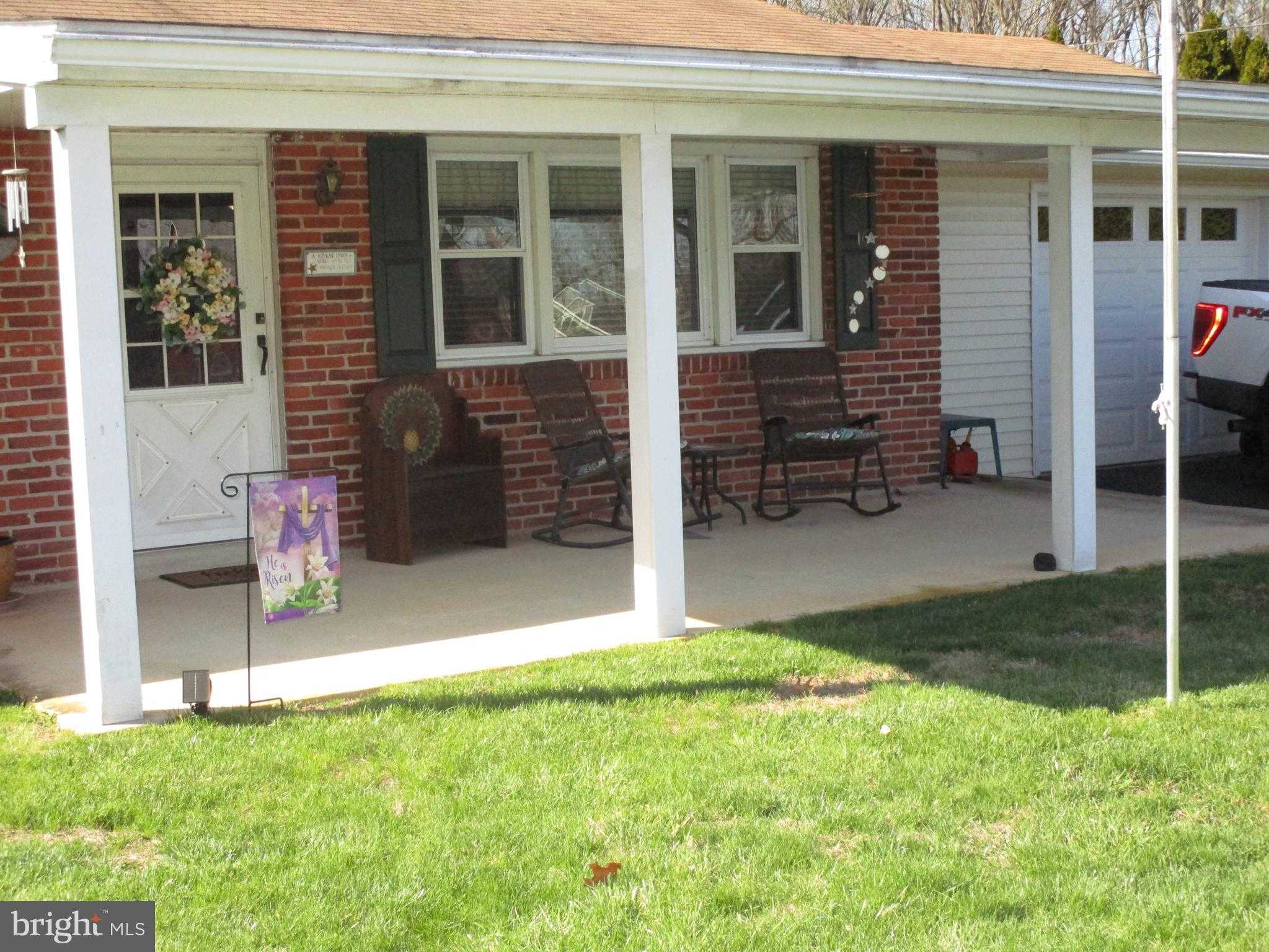 109 Woodland Ave photo 2