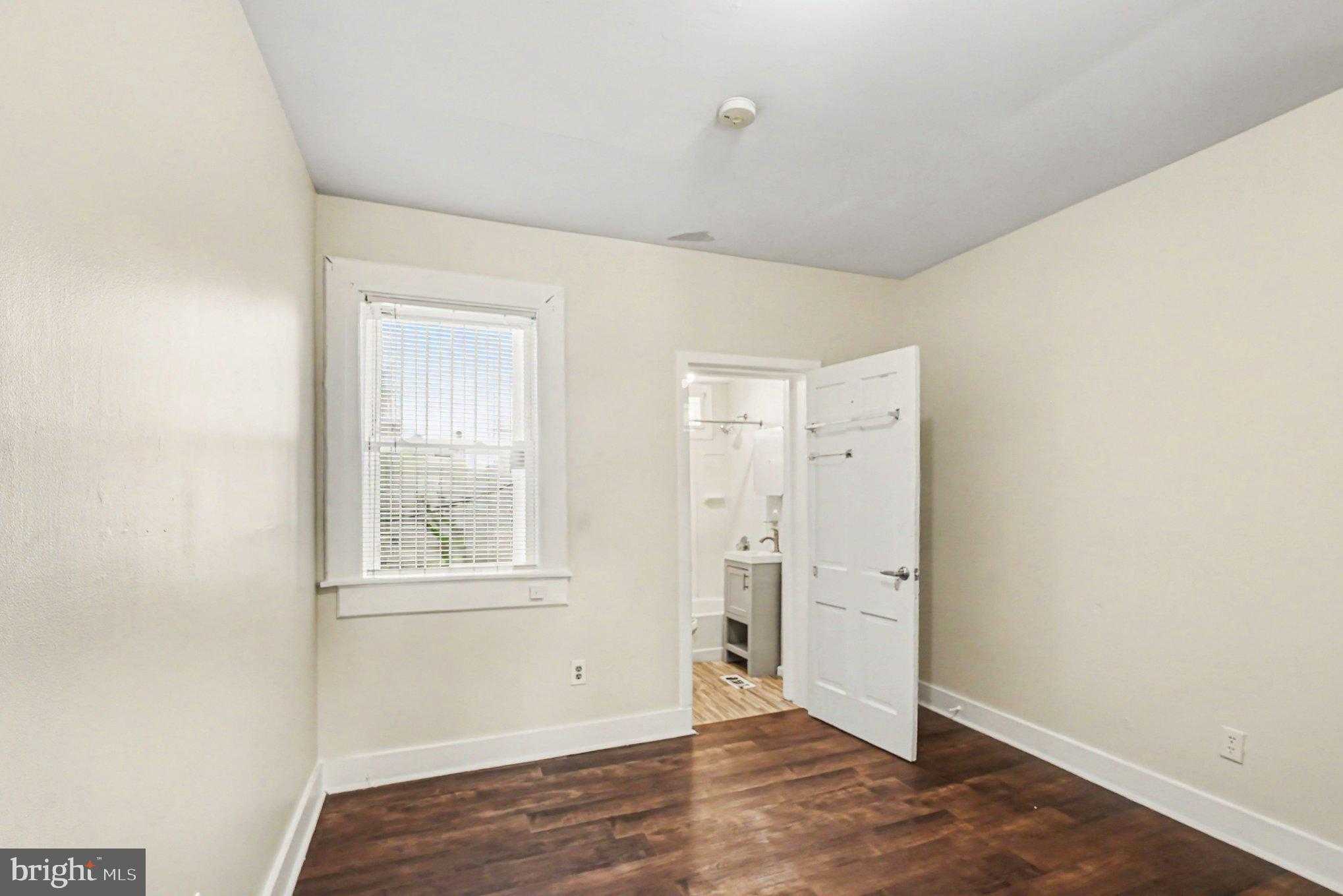 229 S Fremont Ave photo 11