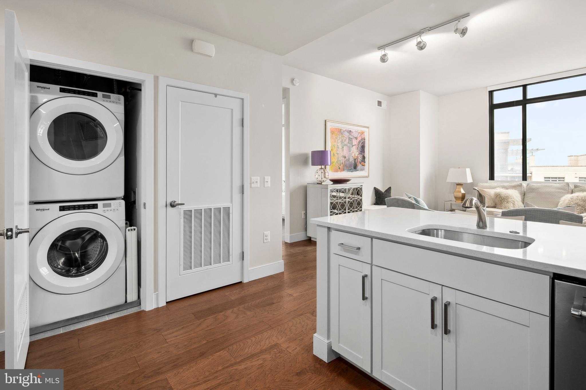 2000 Clarendon Blvd Unit 504 photo 25