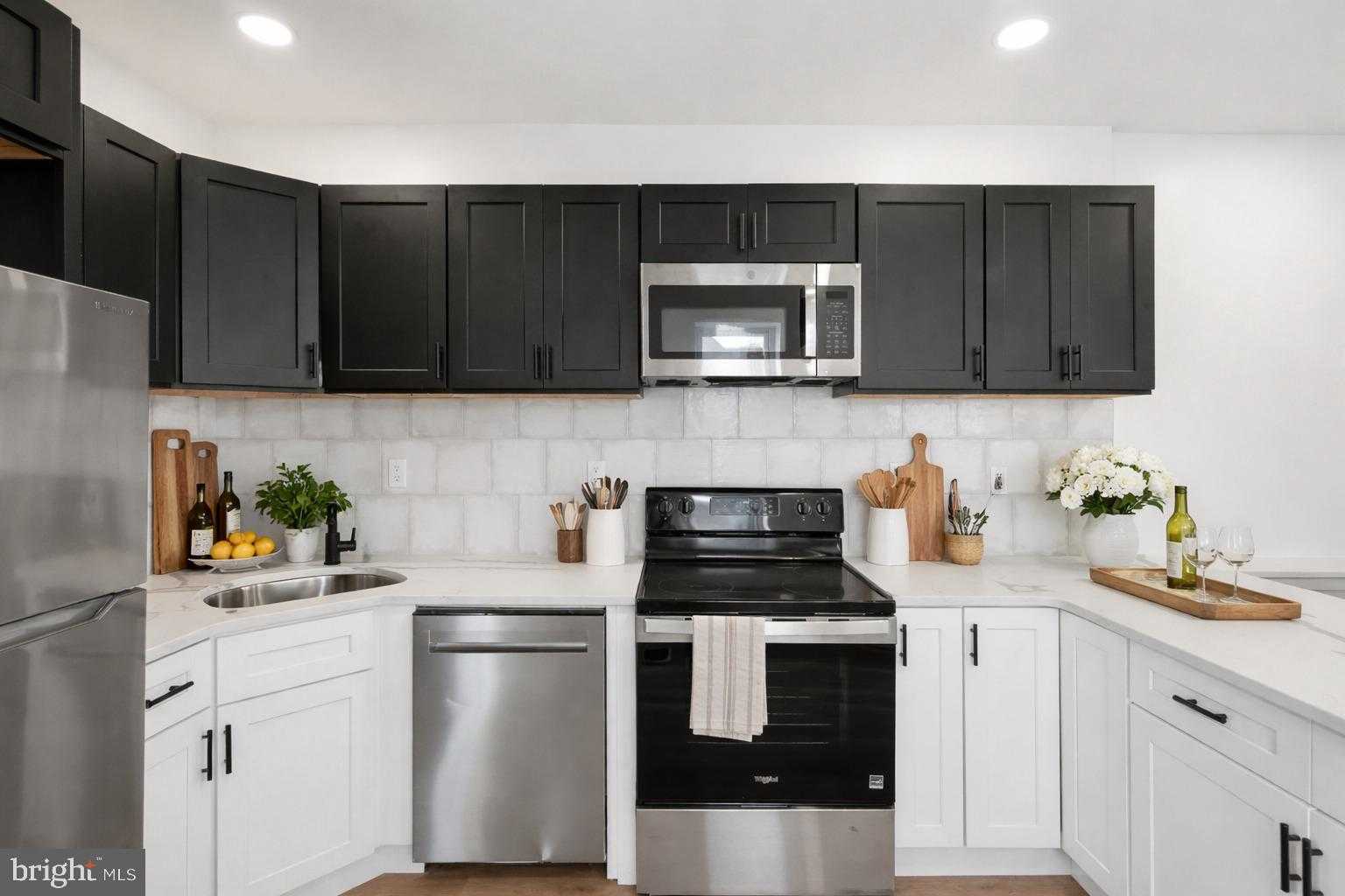 5430 Addison St photo 12