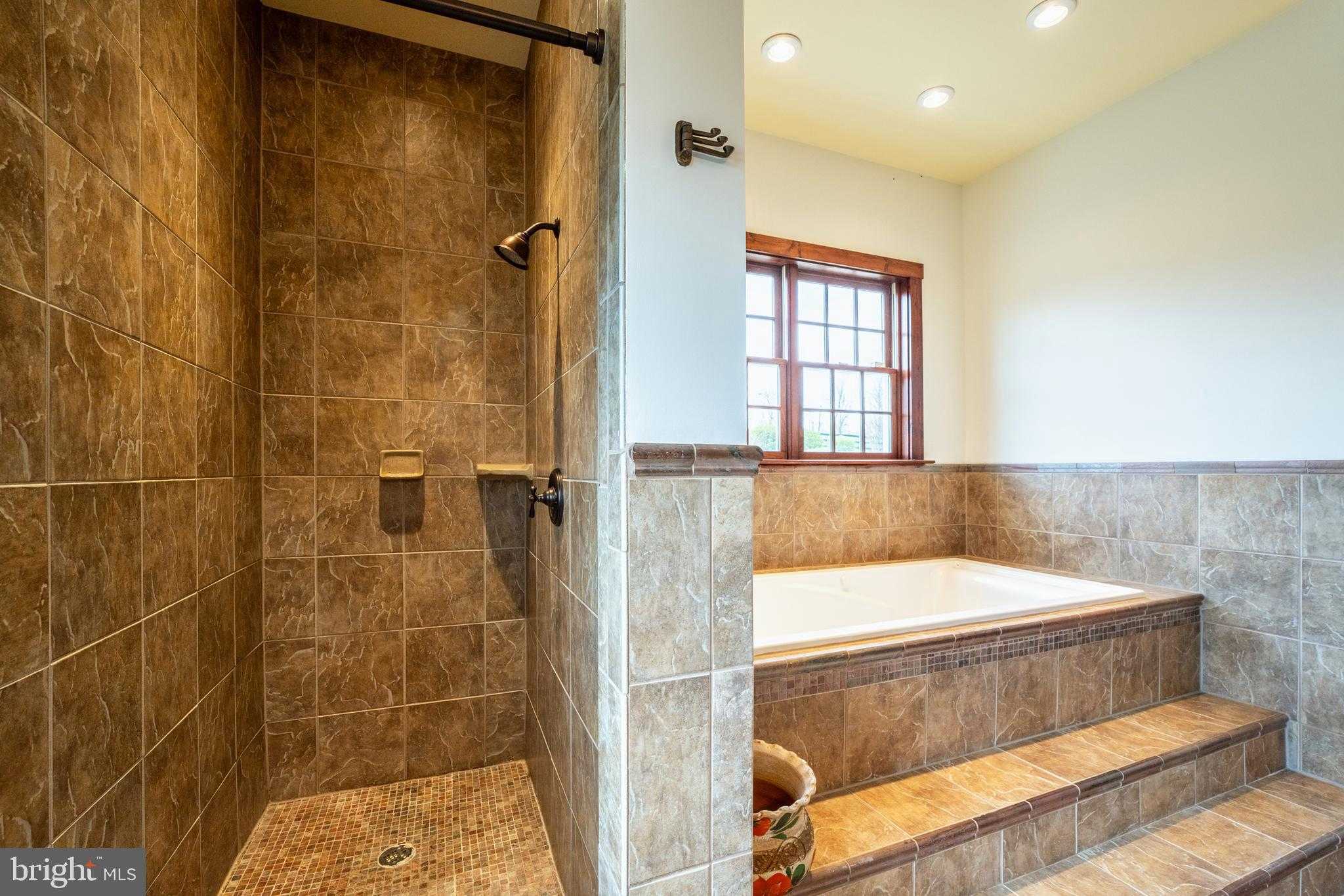 15718 Old Waterford Rd photo 38