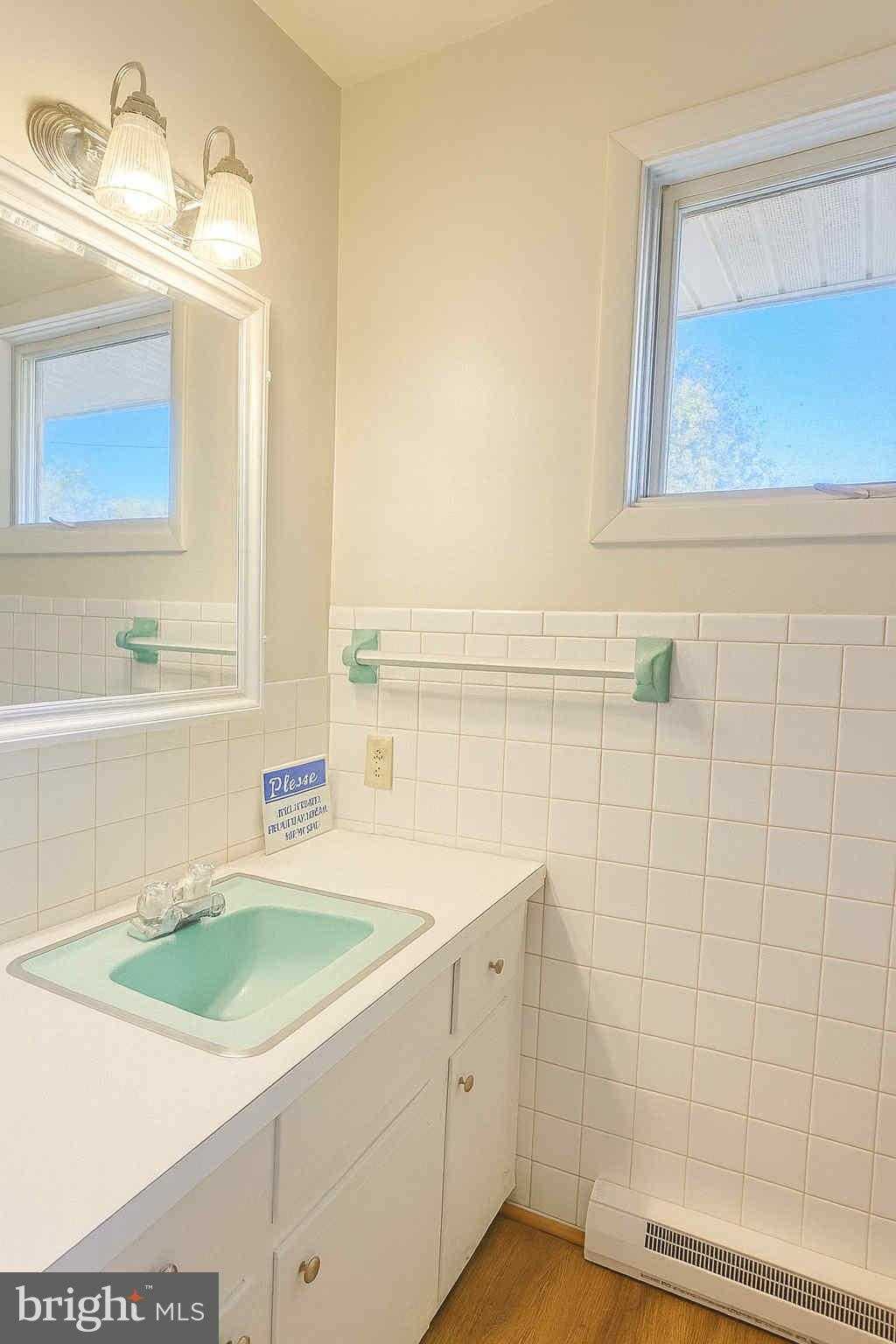 1536 W Trindle Rd photo 9