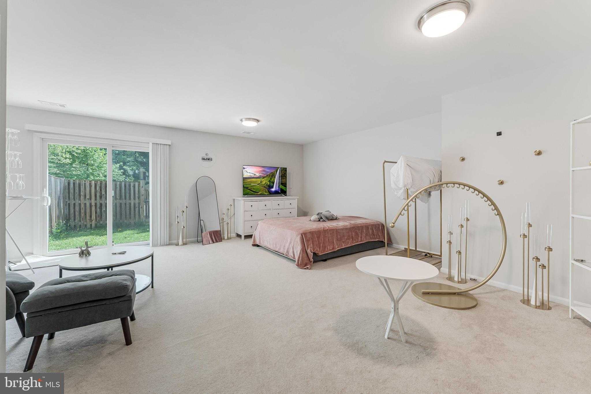 10443 Malone CT photo 32