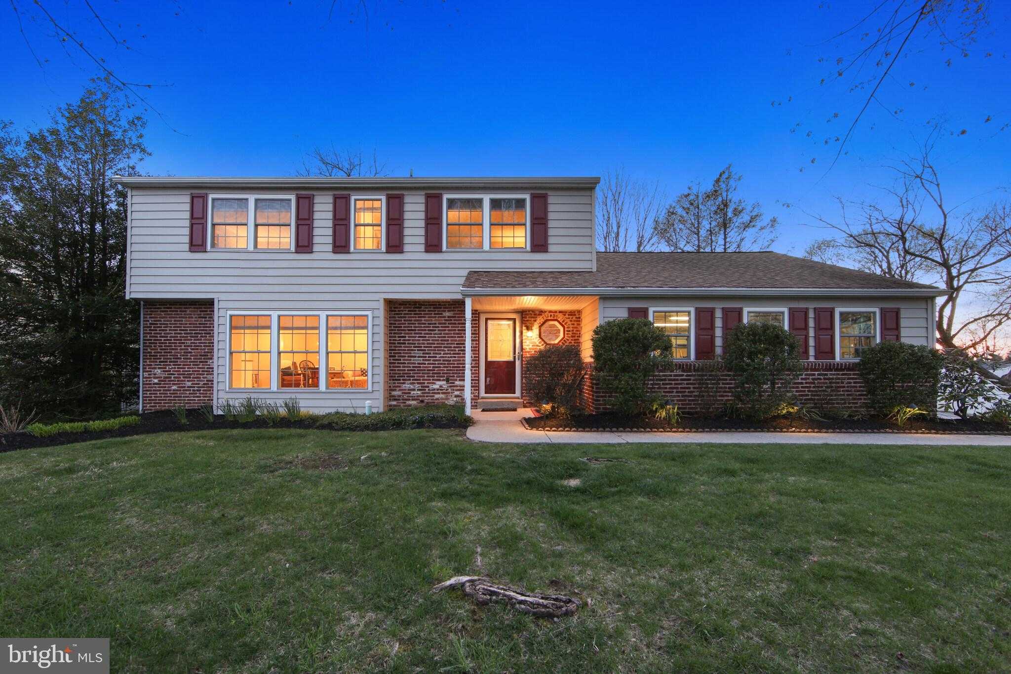 1386 Station Pl photo 3