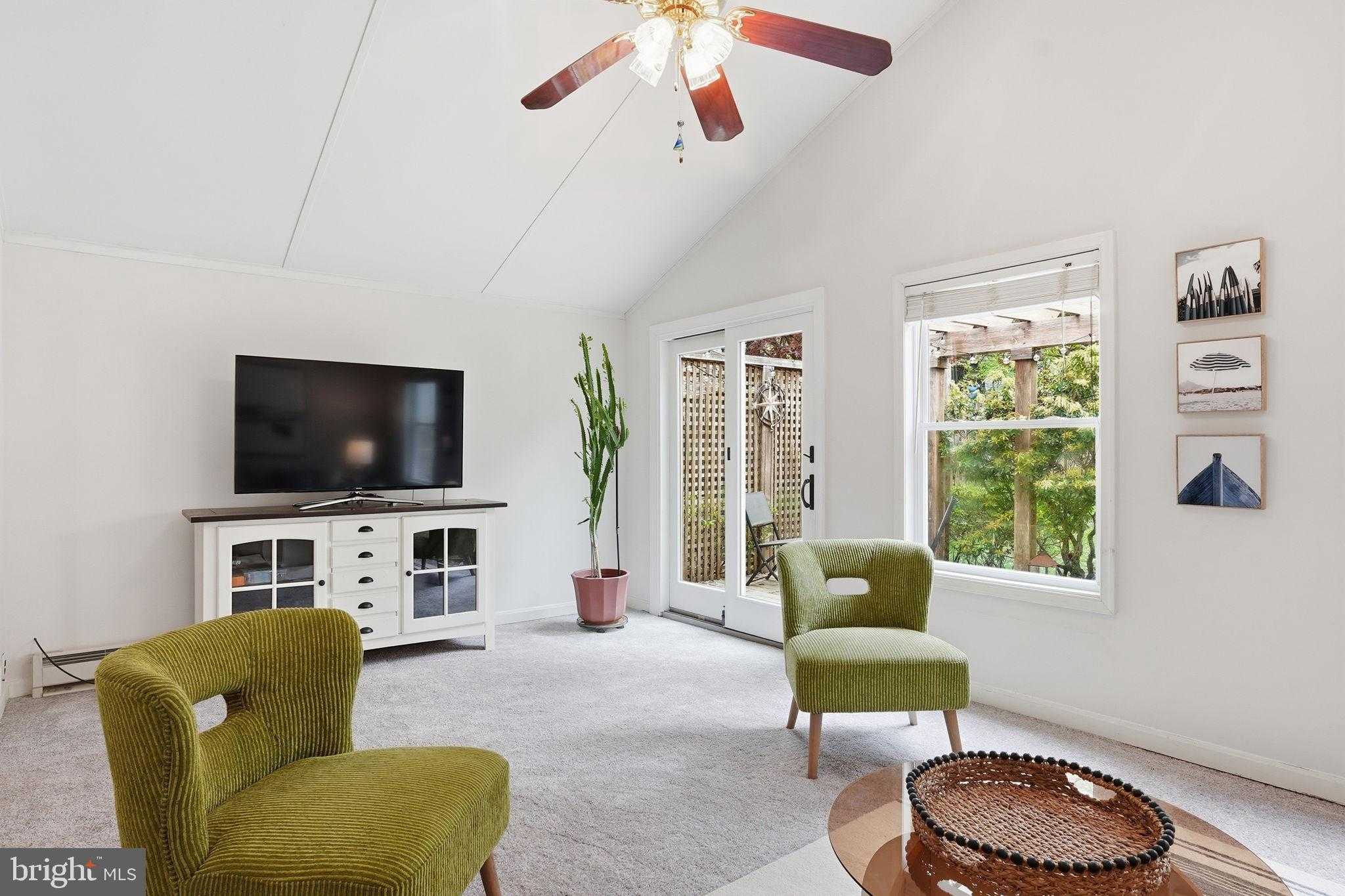 289 College Manor Dr photo 7