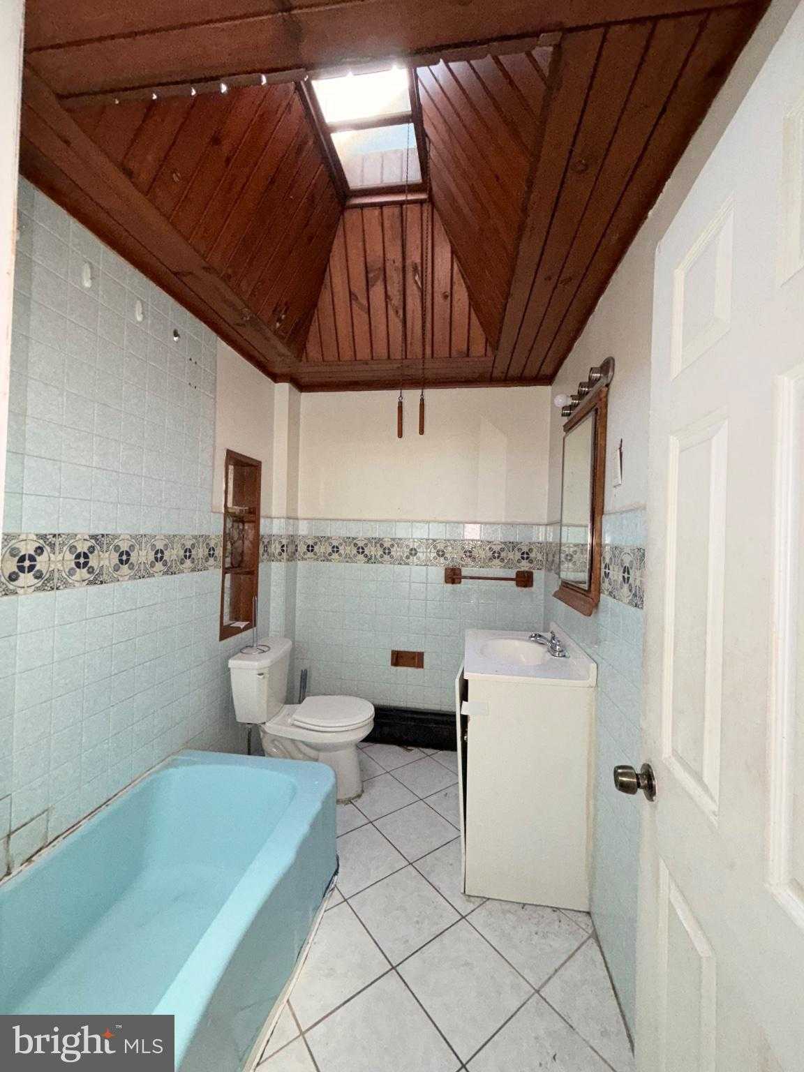 5243 Hawthorne St photo 7