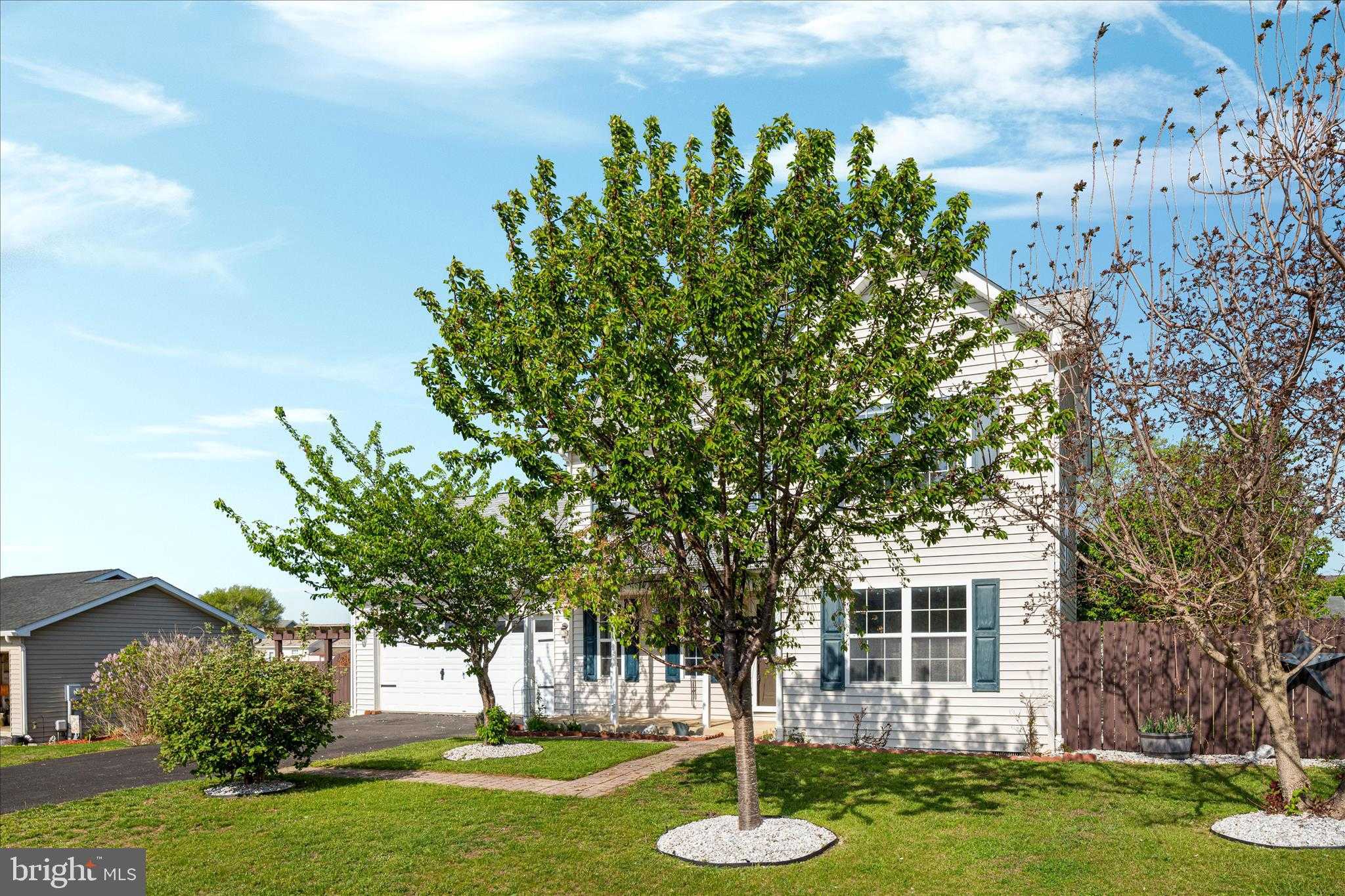 109 Fenimore Dr photo 33