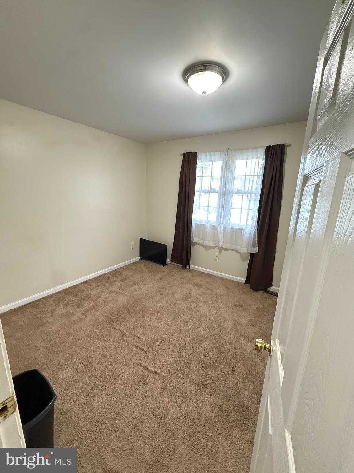 2614 Osborne St photo 12