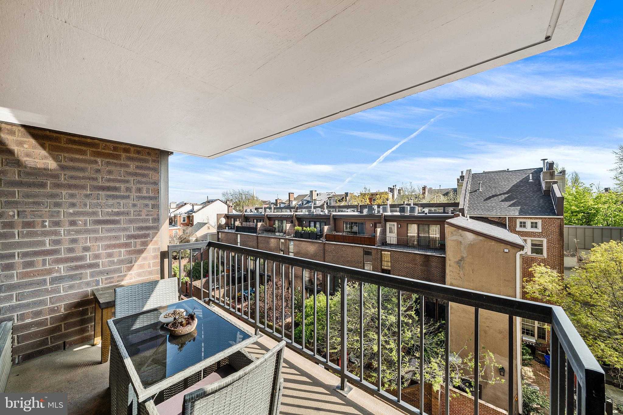 241 S 6th St photo 12