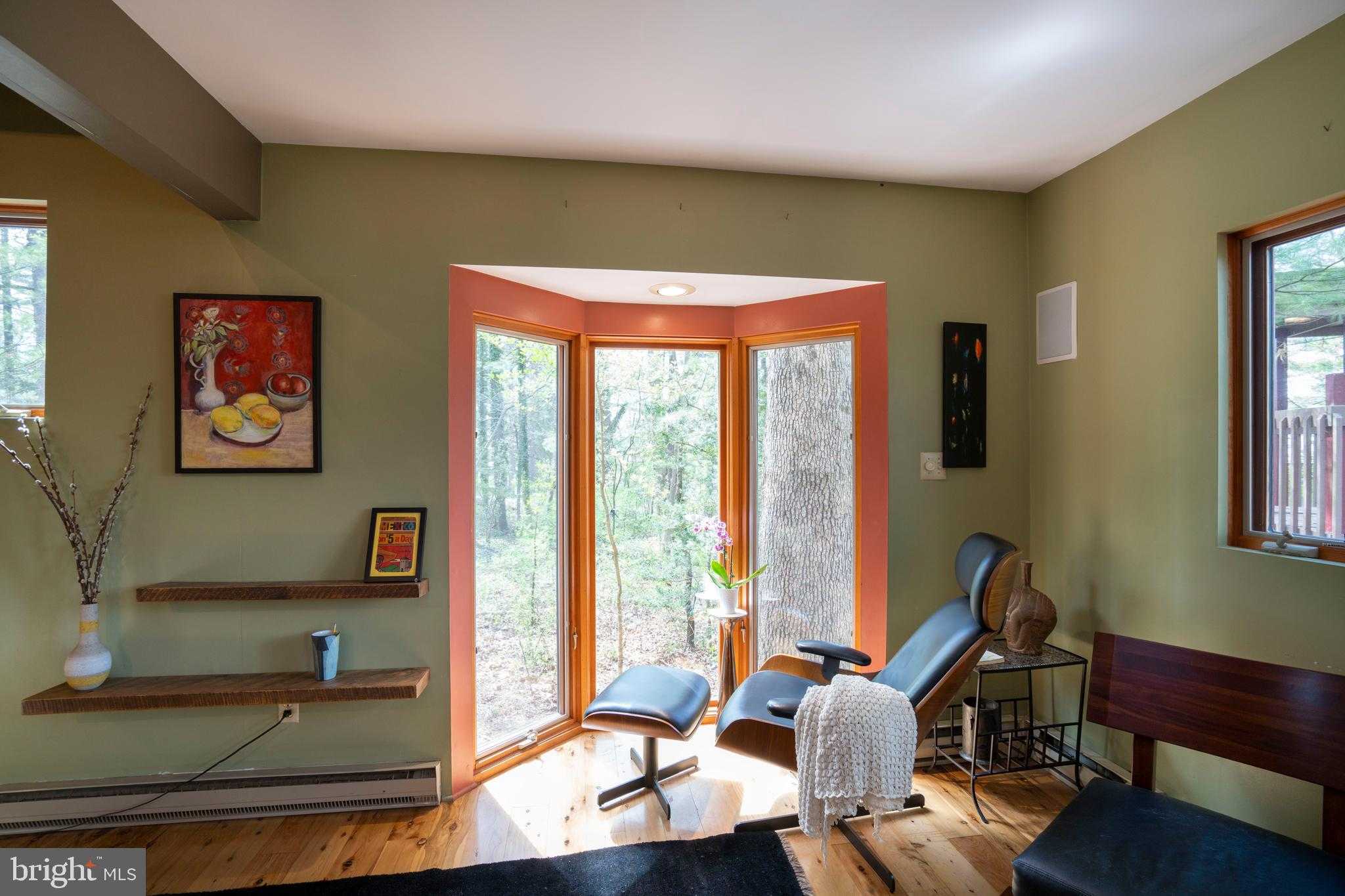 854 Thomas St photo 22