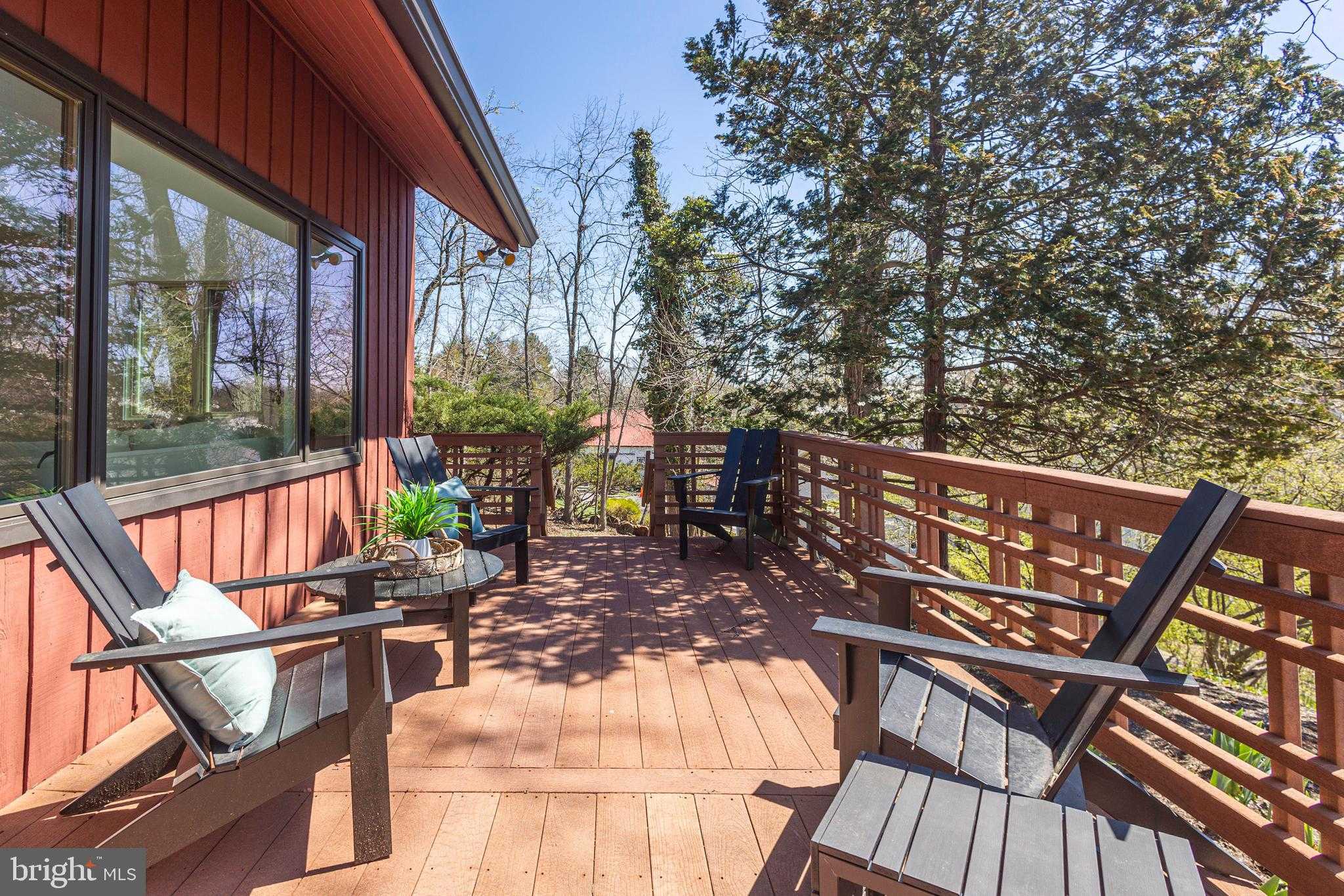 101 Rogers Rd photo 2