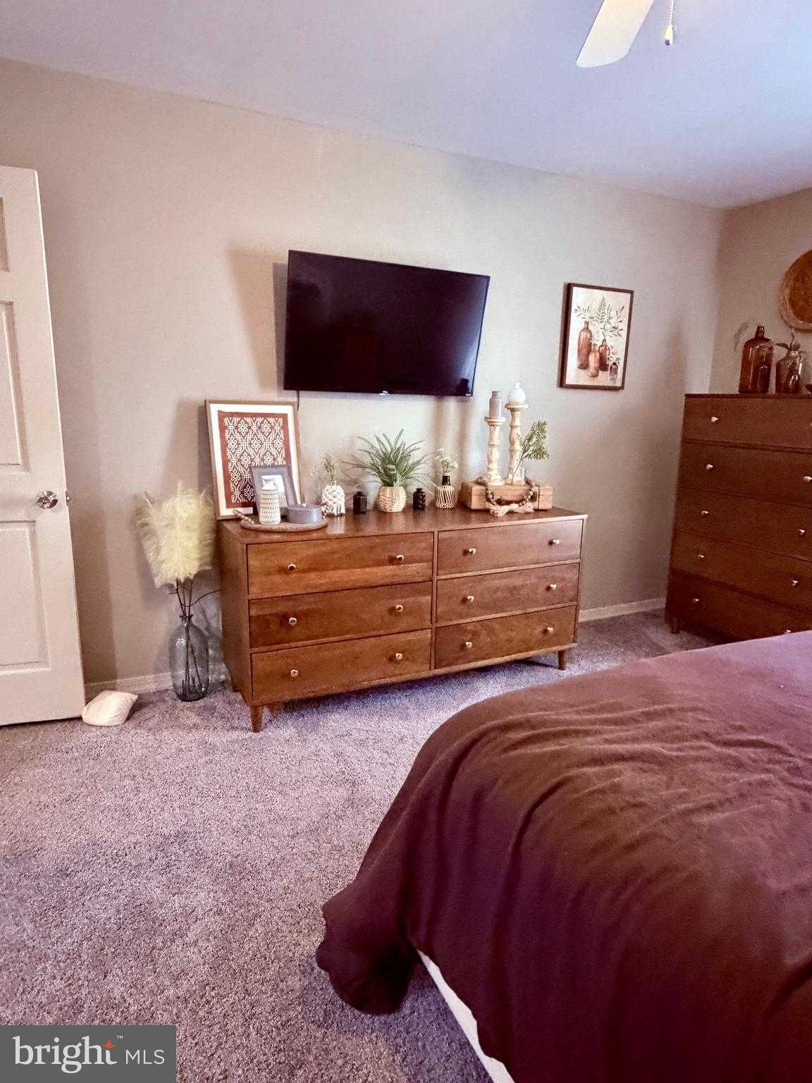 1526 E Grand Ave photo 45