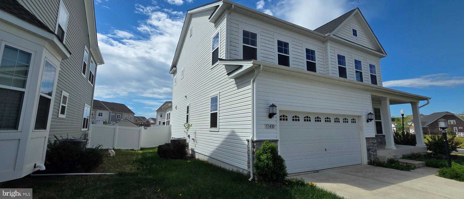 11410 Jane Austen Ln photo 2