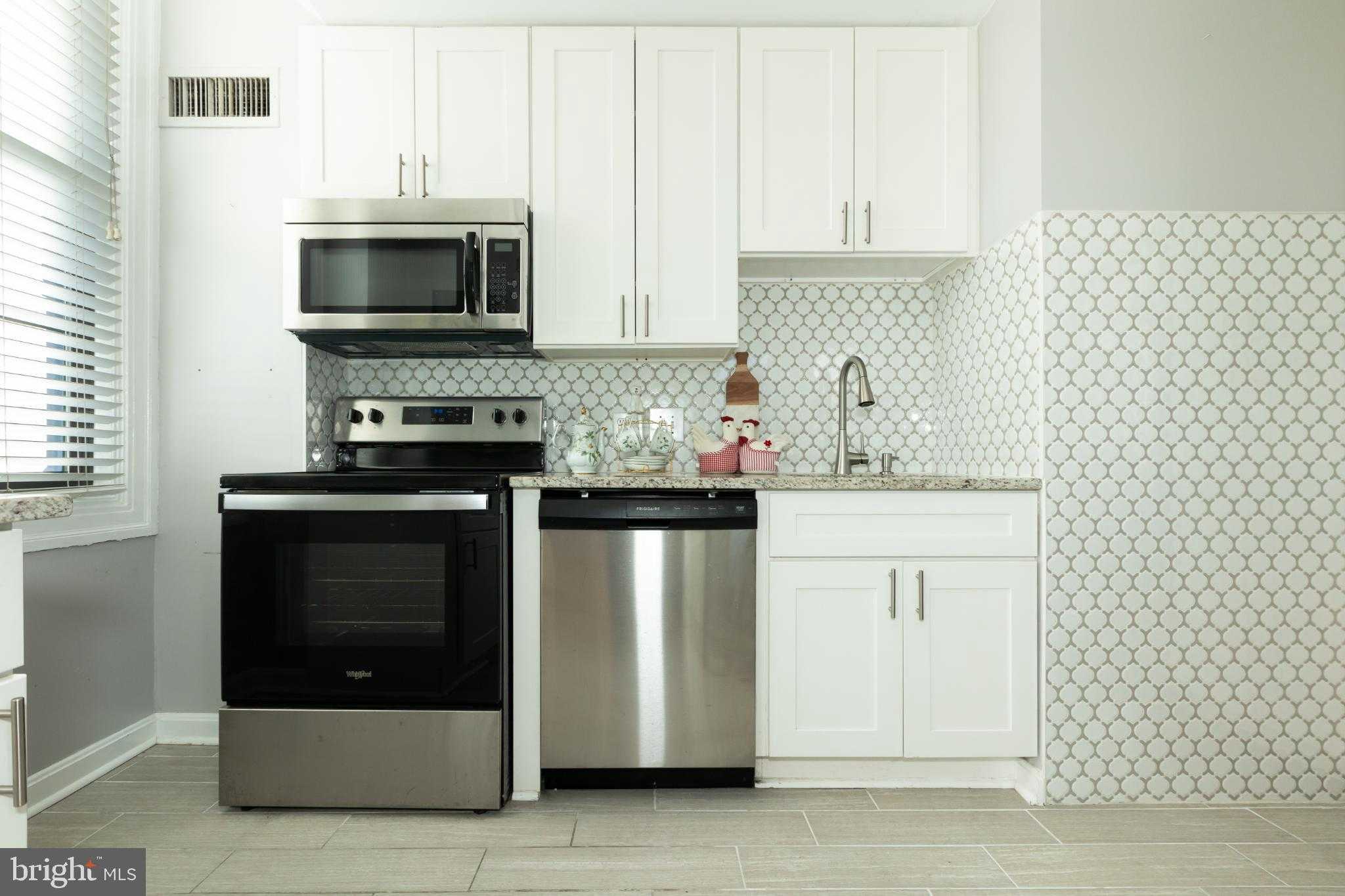 1 E Chase St photo 21