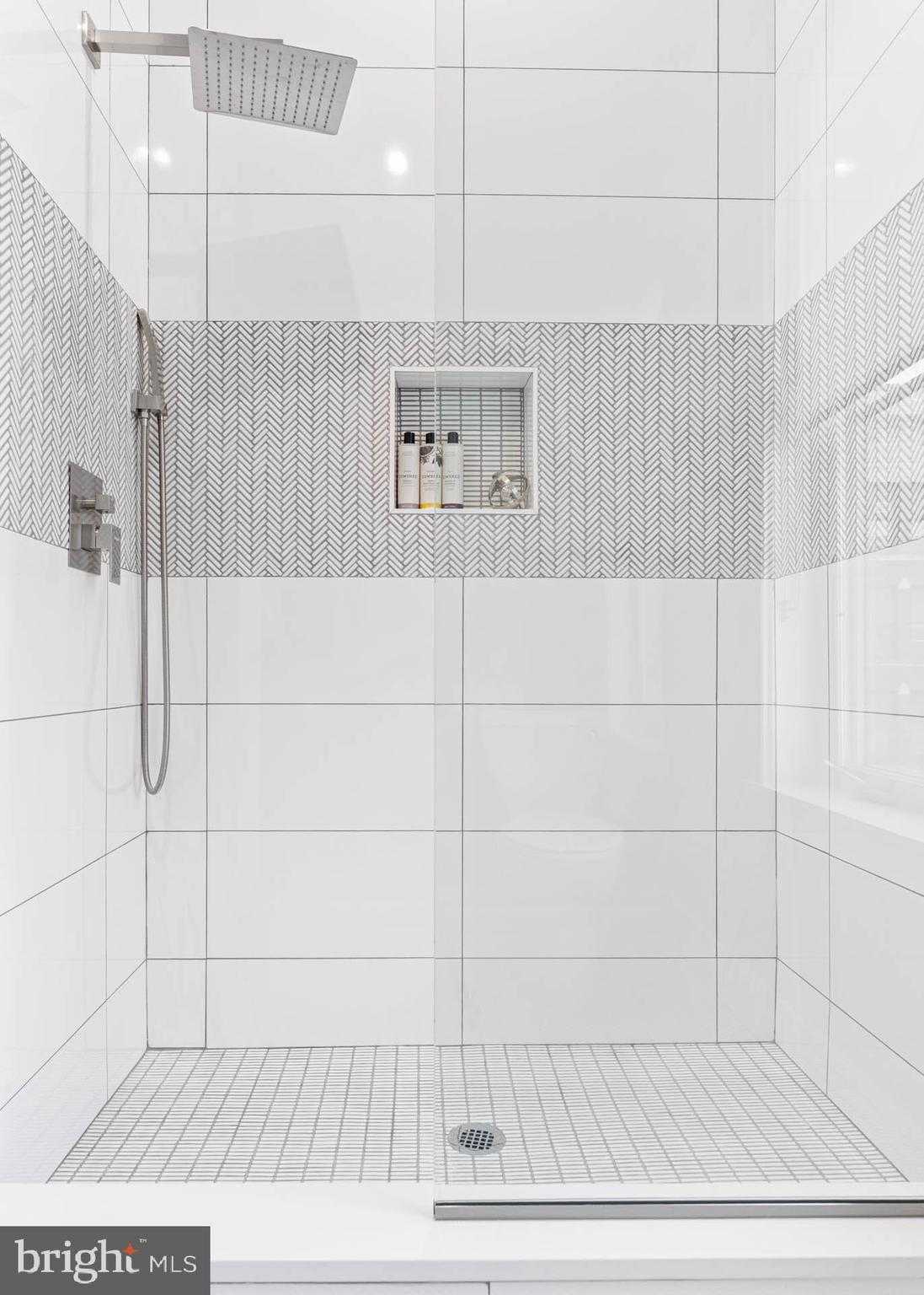 1519 Wallace St photo 34