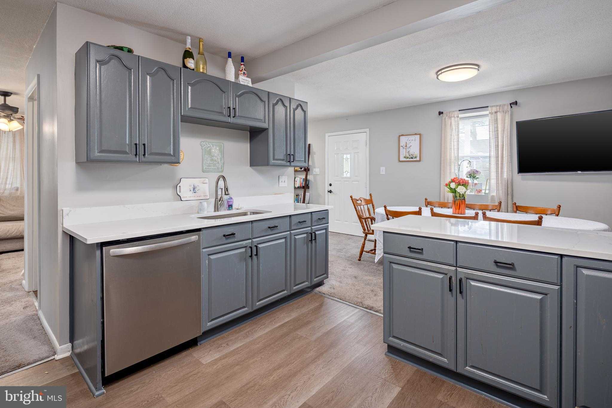 8092 Telegraph Rd photo 7