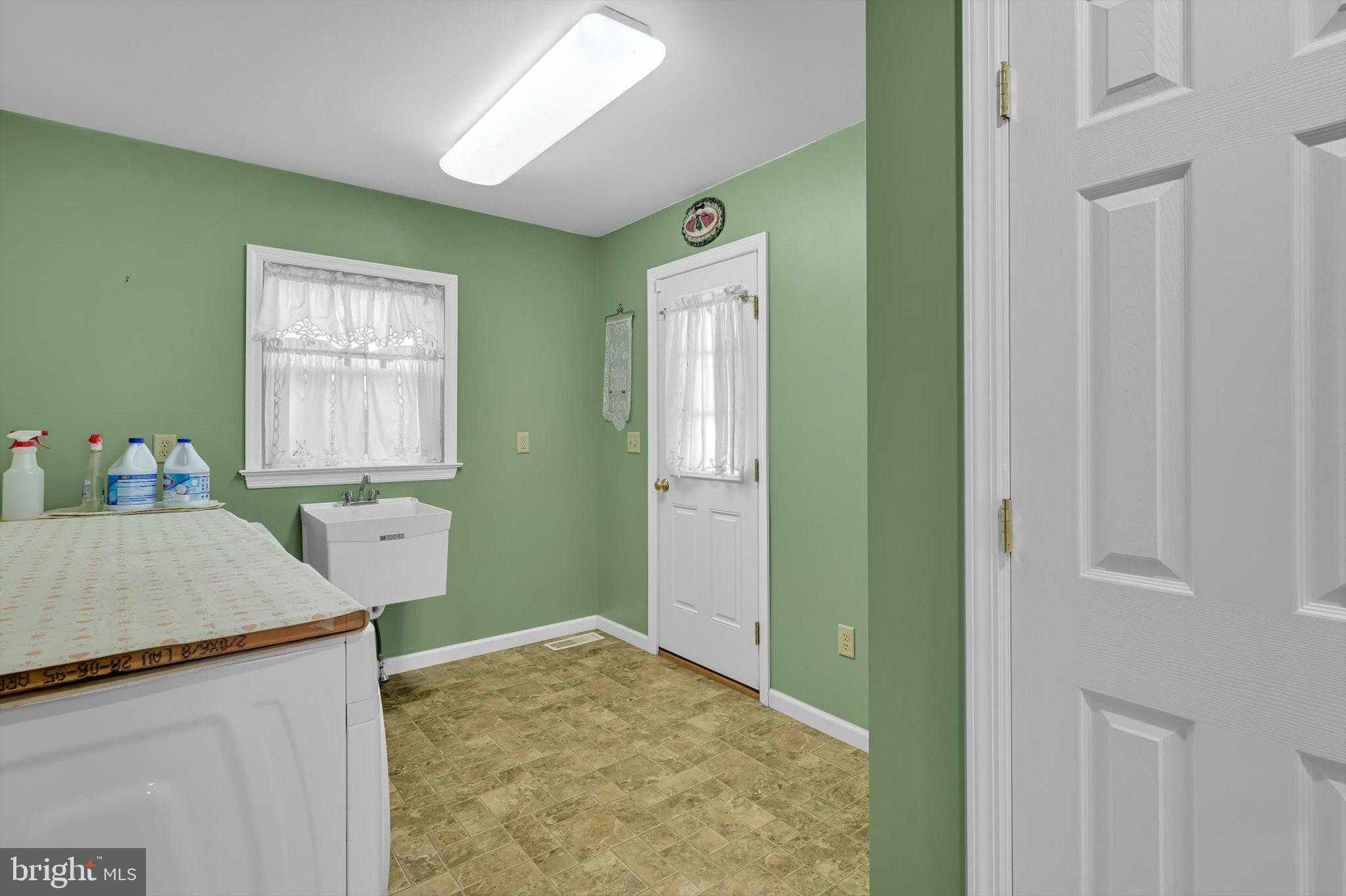 760 Prescott Dr photo 30