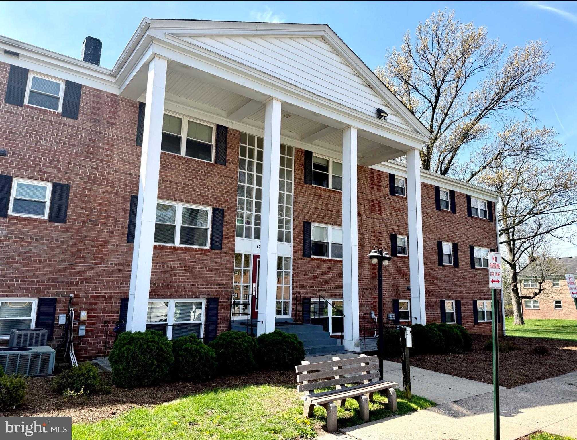 120 Washington St NE