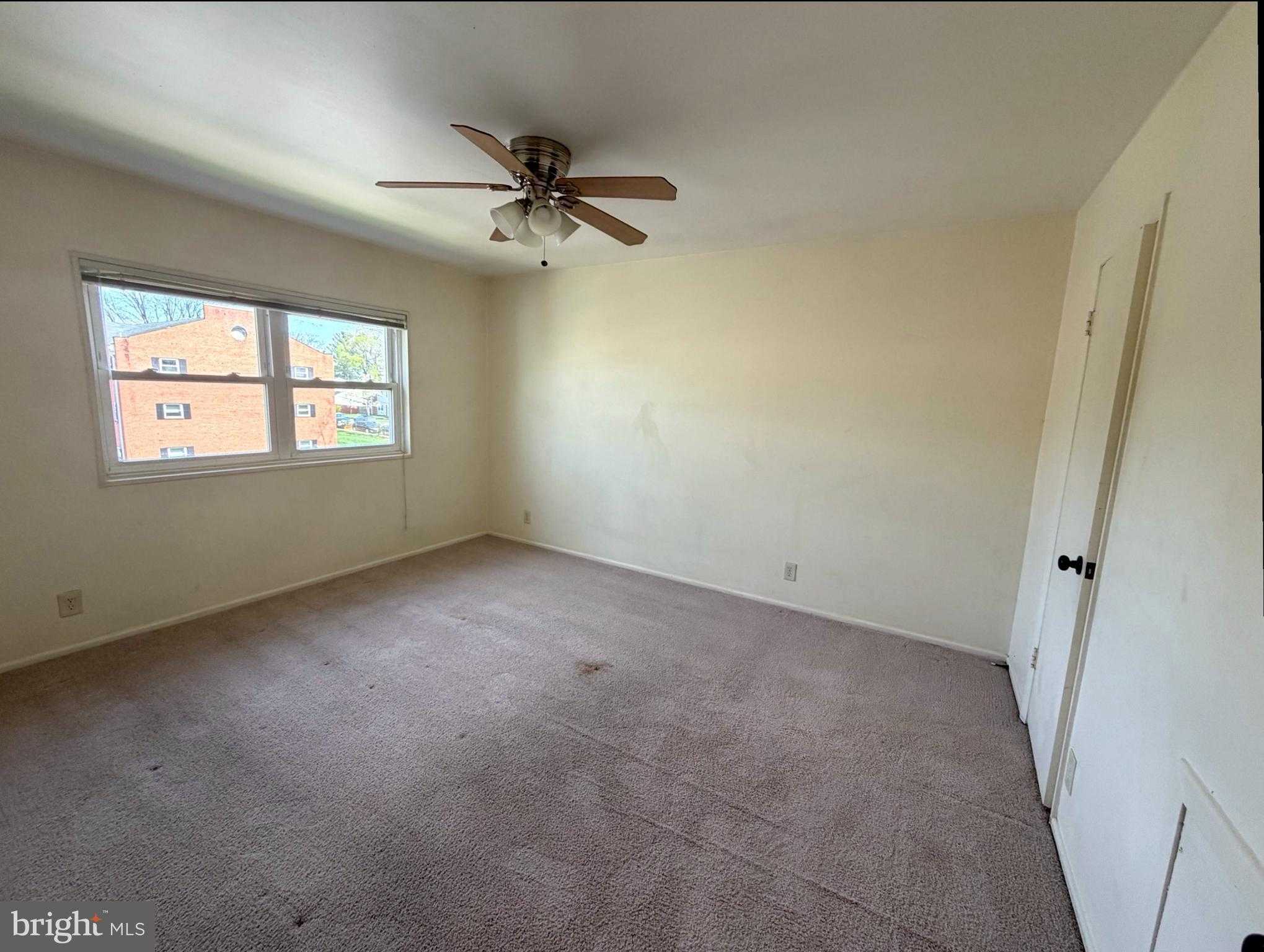 120 Washington St NE photo 4