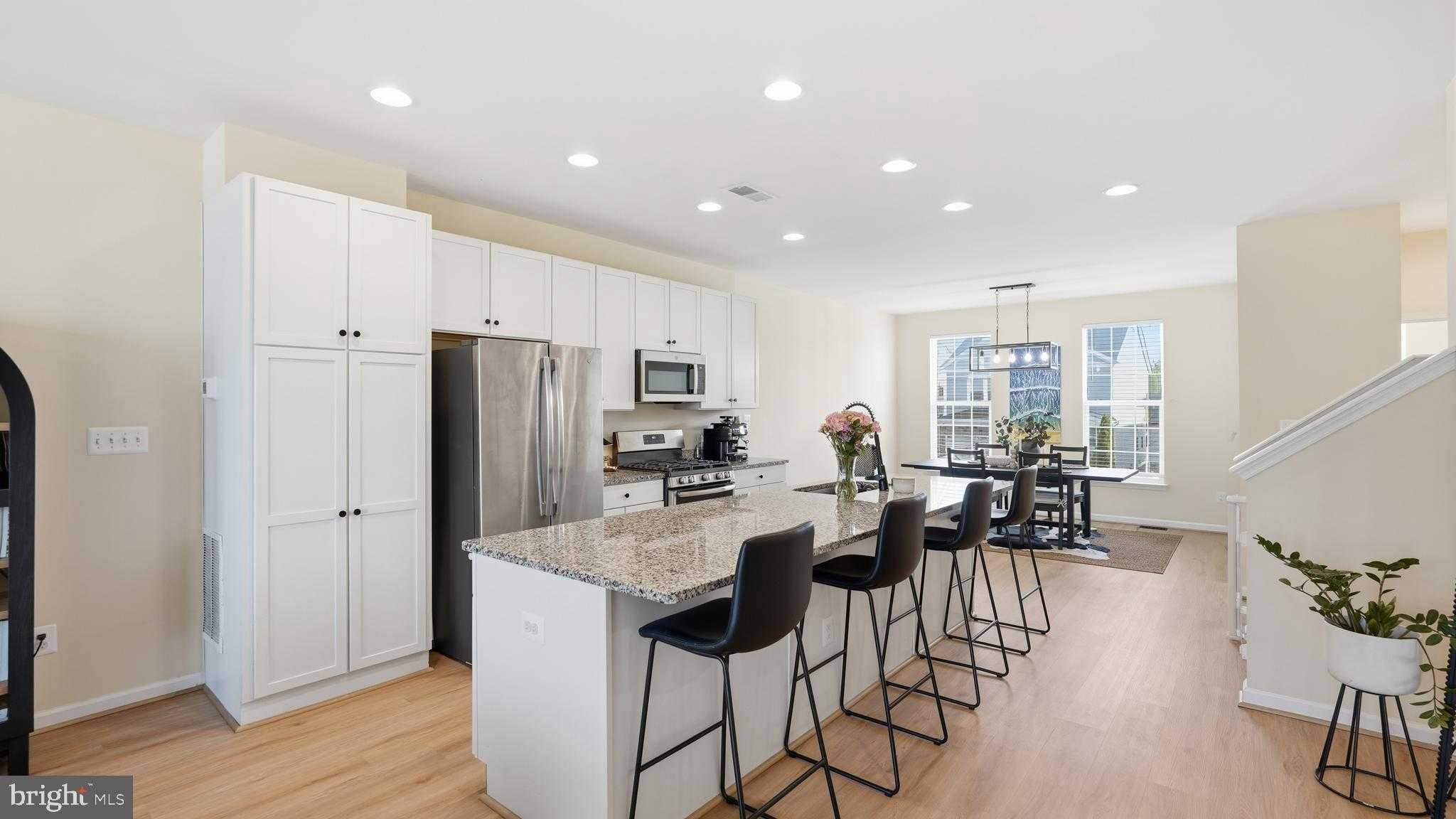 438 Boxelder Dr Apt 103 photo 9