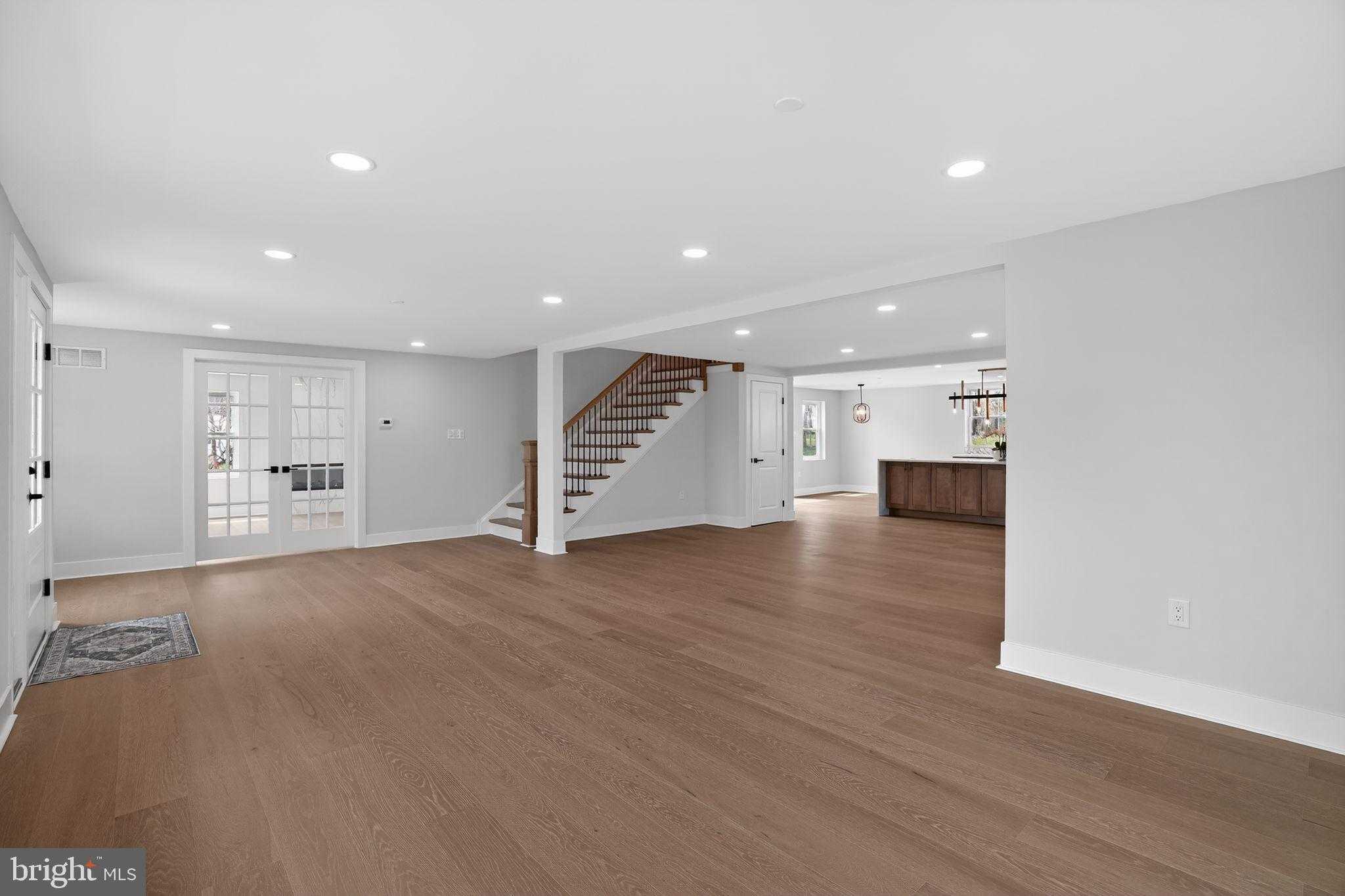 536 Taylor Ave photo 14