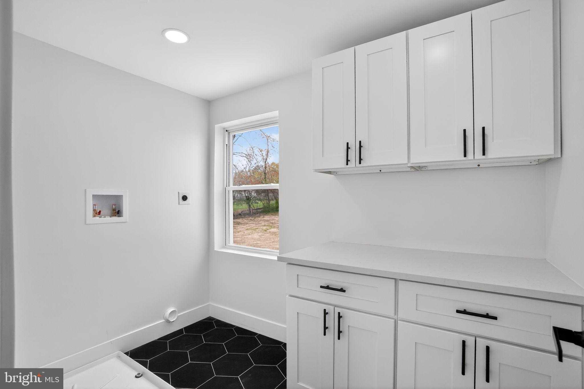 536 Taylor Ave photo 31