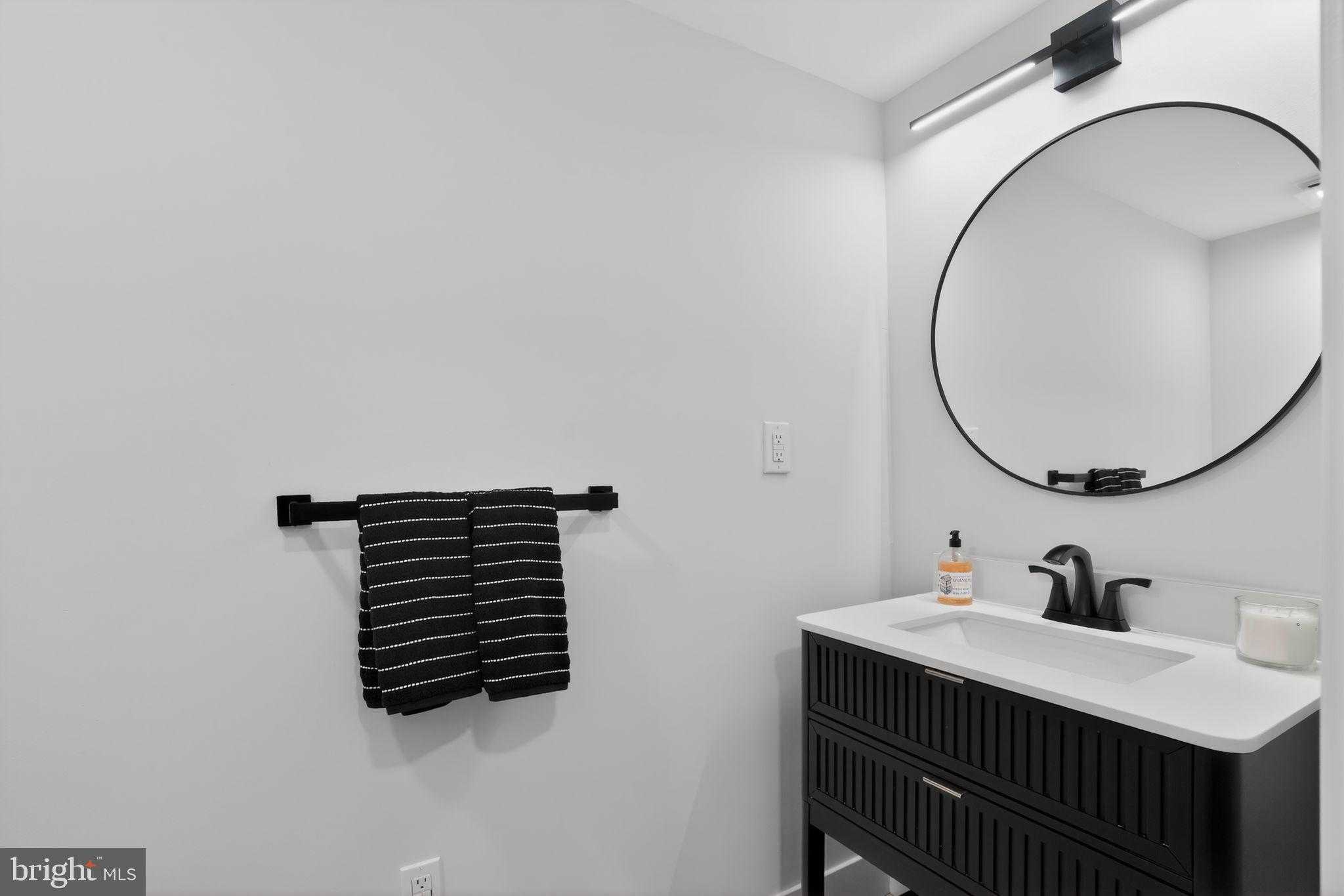 536 Taylor Ave photo 56