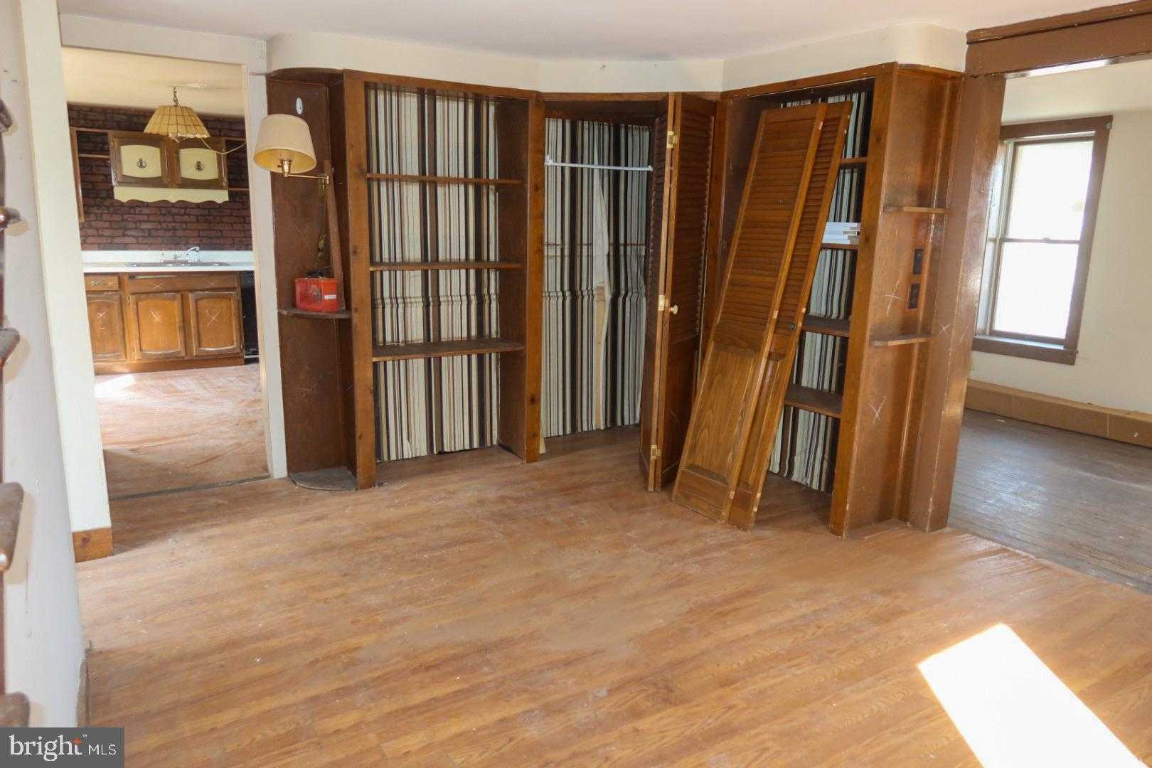 116 Stone St photo 8