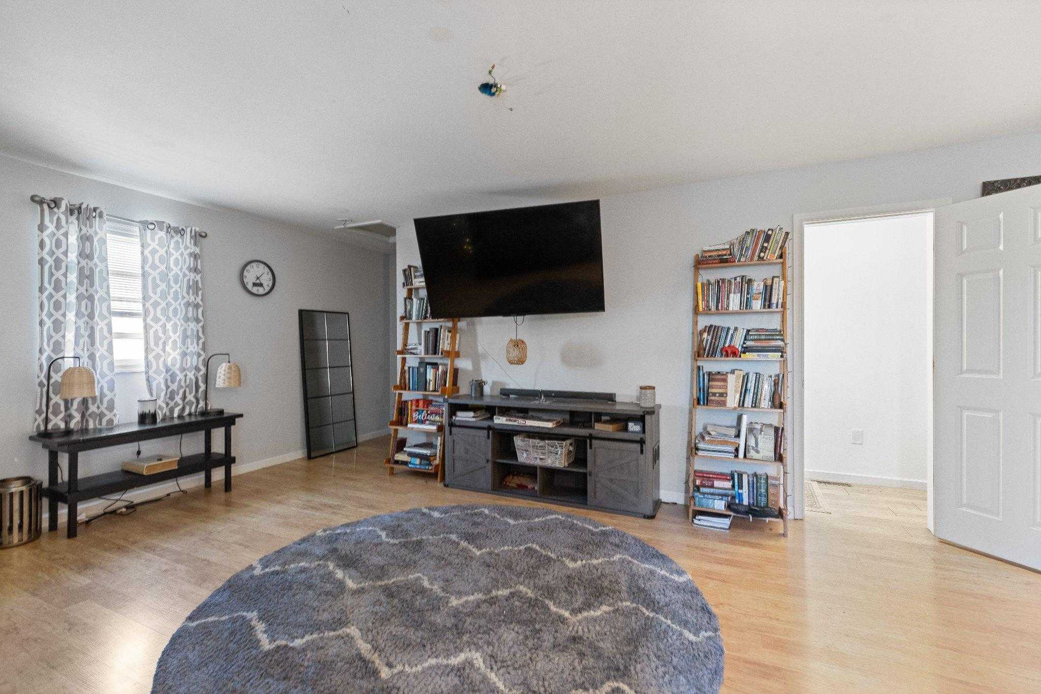 500 Grant St photo 26