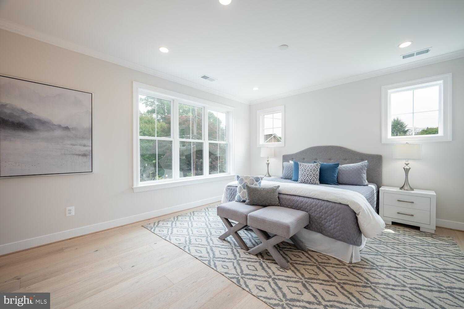 5726 16th St N photo 18