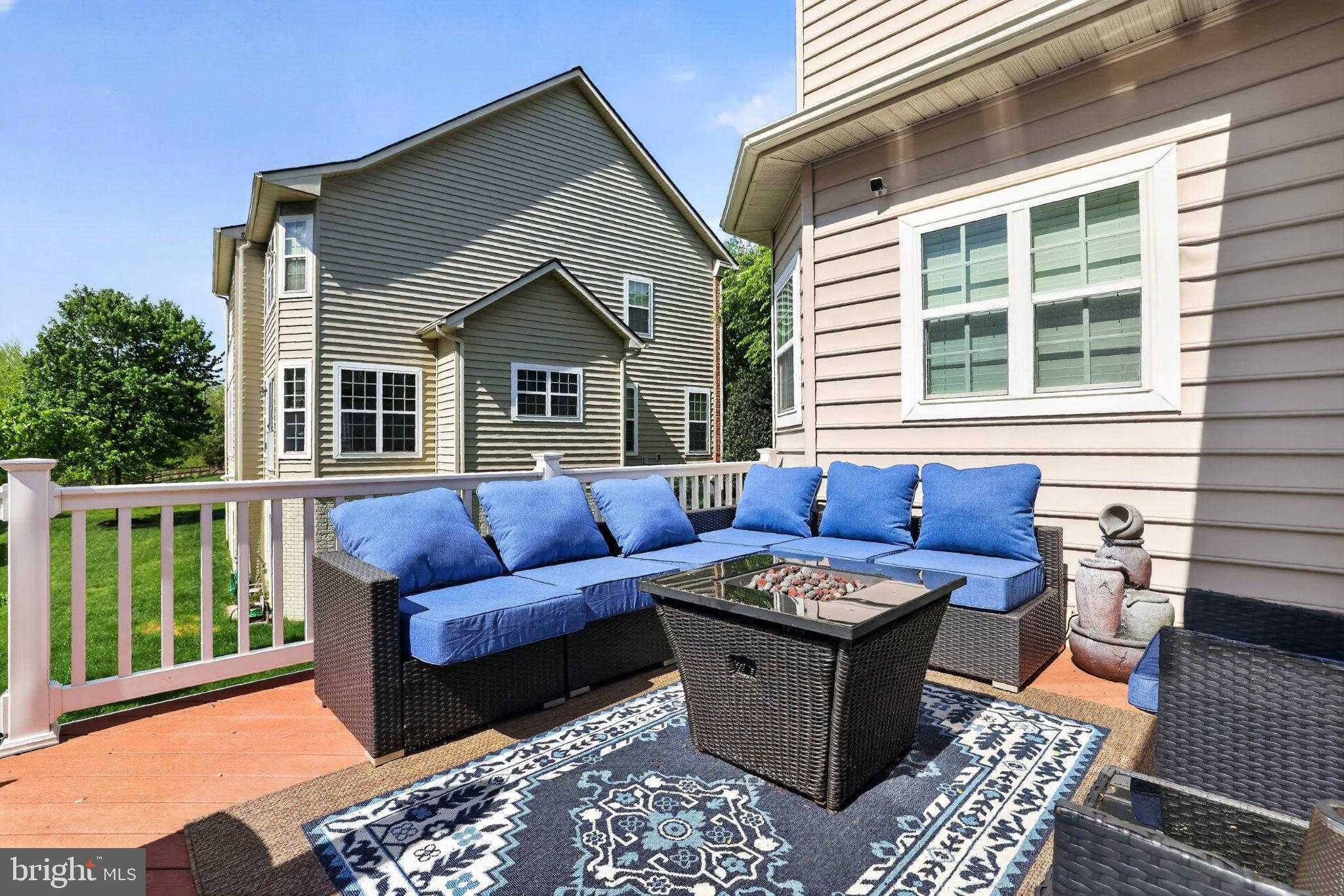 1910 Lake Forest Dr photo 48