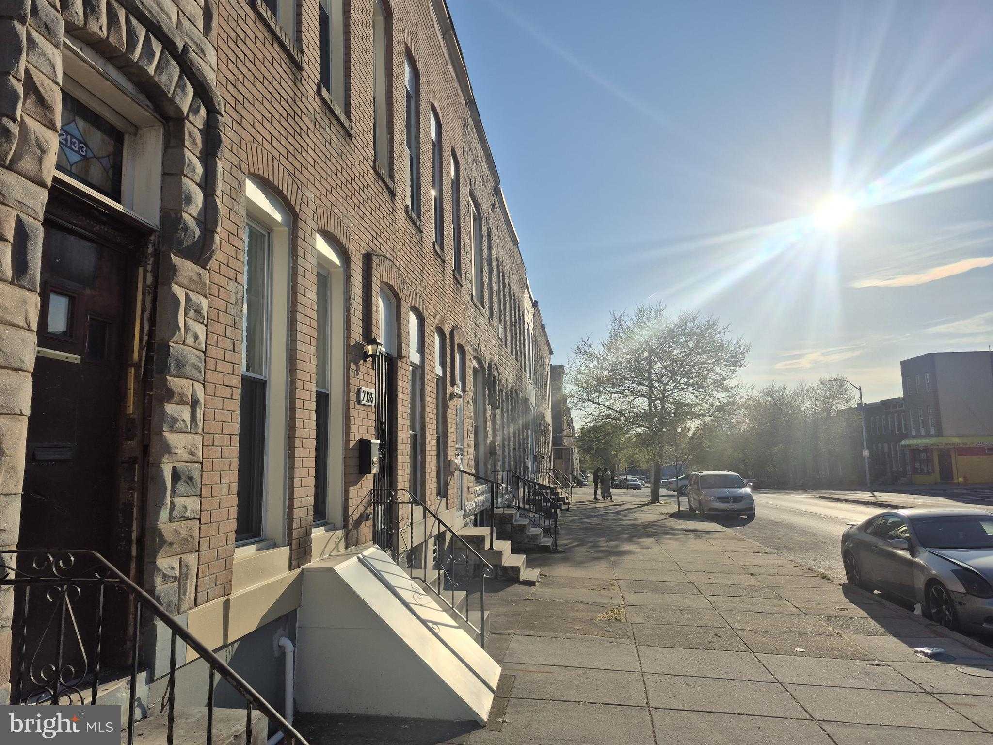 2133 Wilkens Ave photo 4