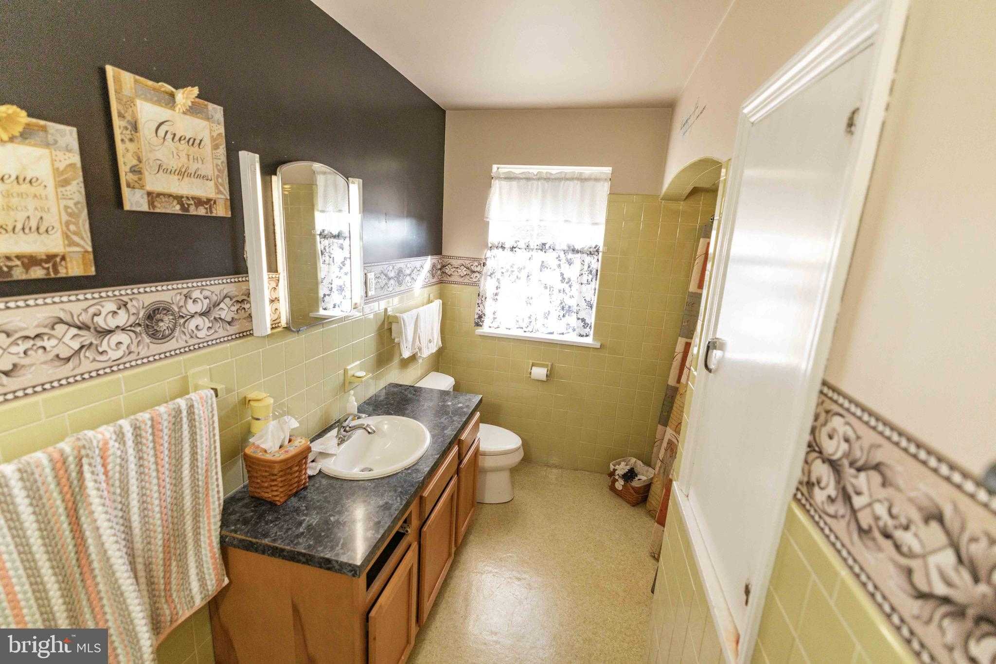 31 Hershey Ave photo 59