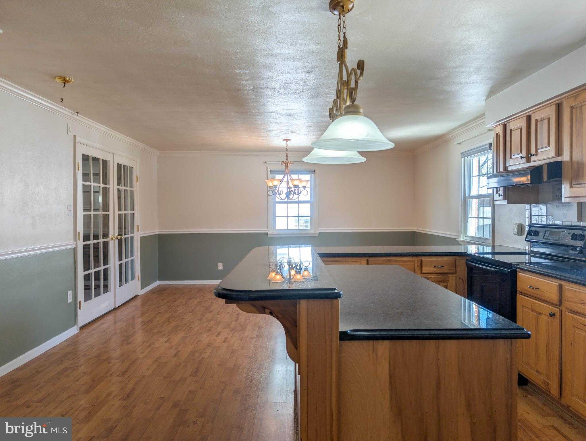 519 S Richard St photo 39