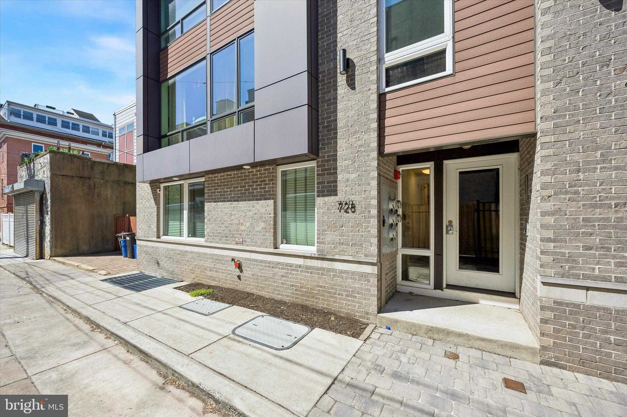 728 S Sartain St Unit 3 photo 2