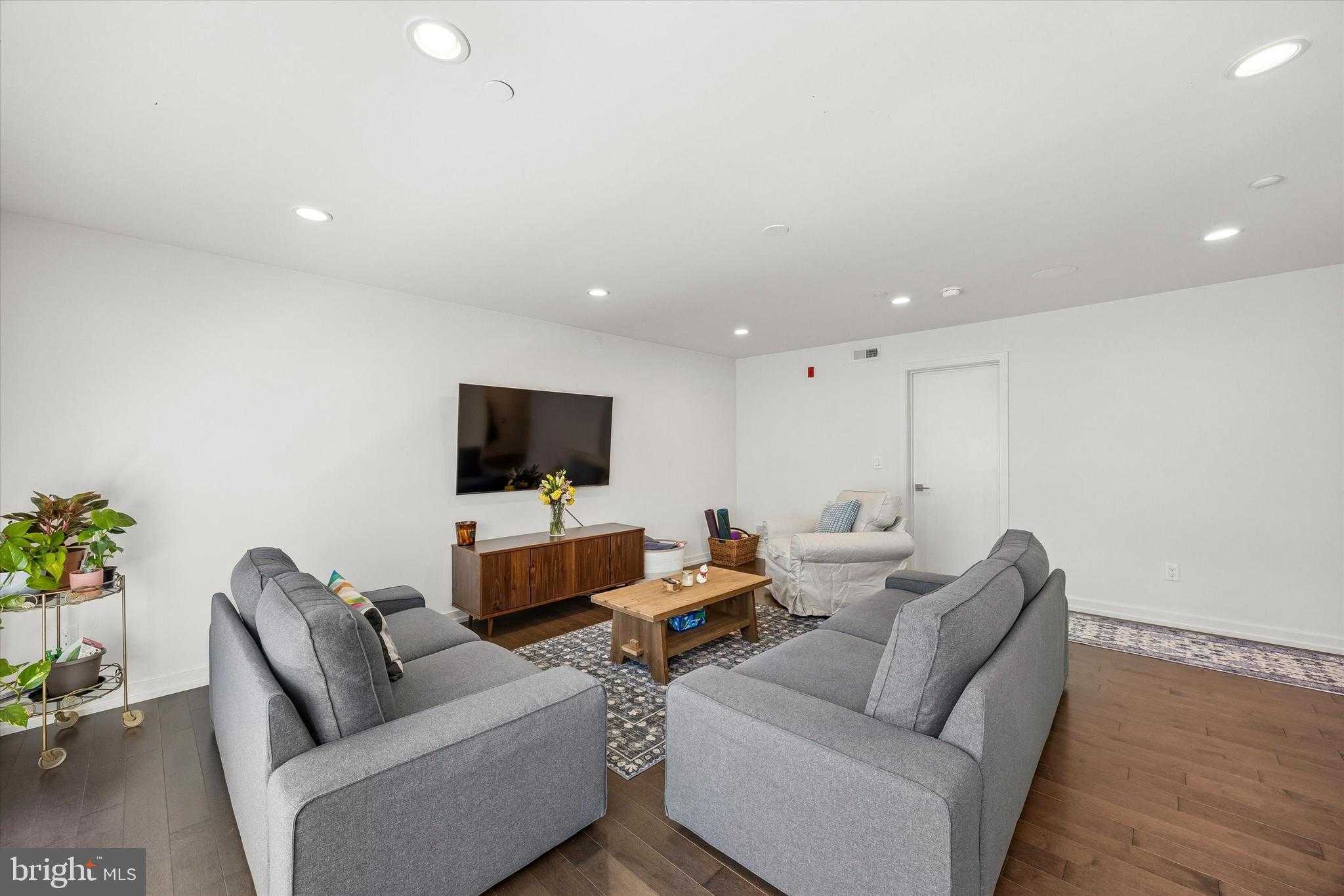 728 S Sartain St Unit 3 photo 8