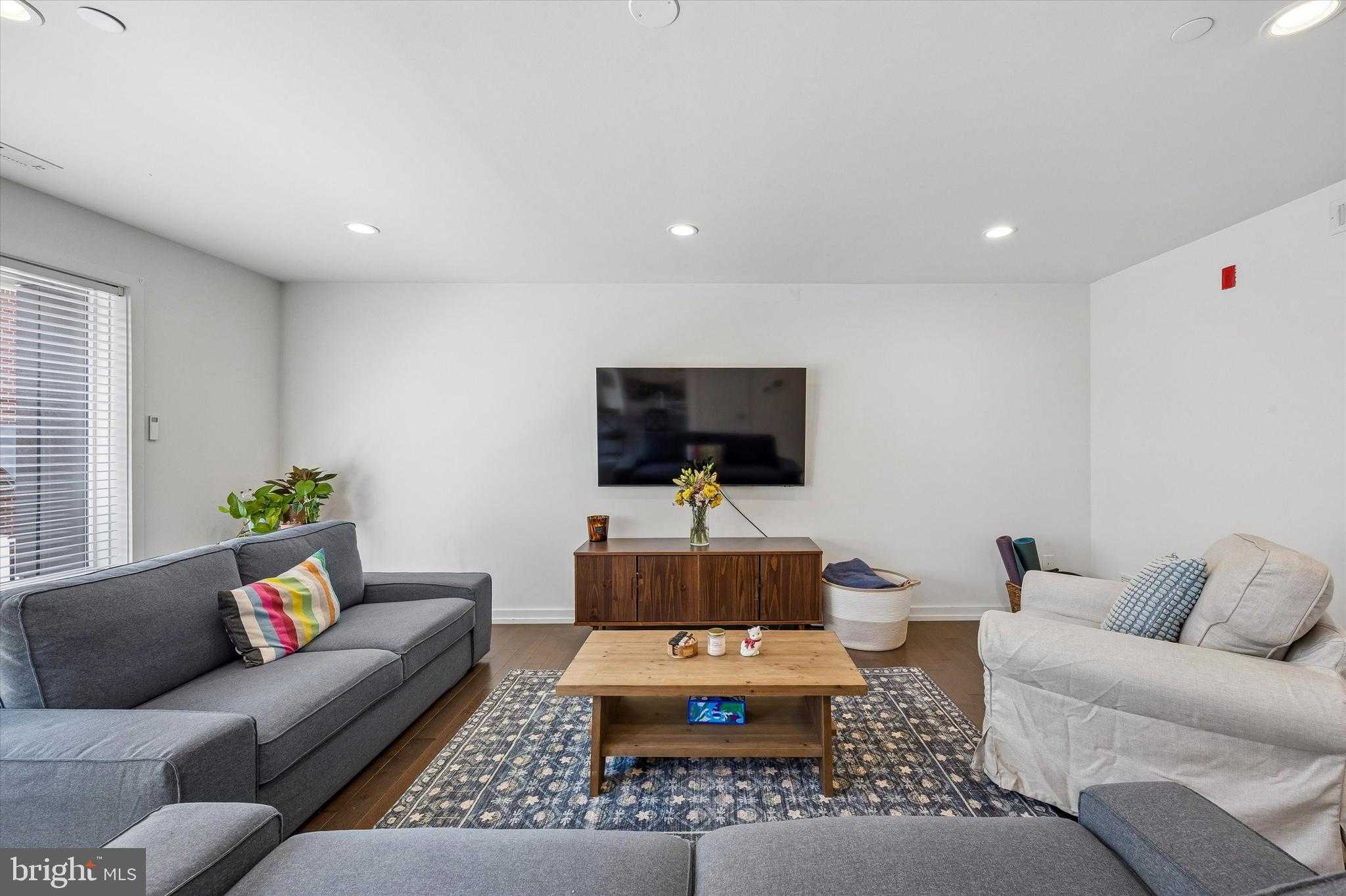 728 S Sartain St Unit 3 photo 9