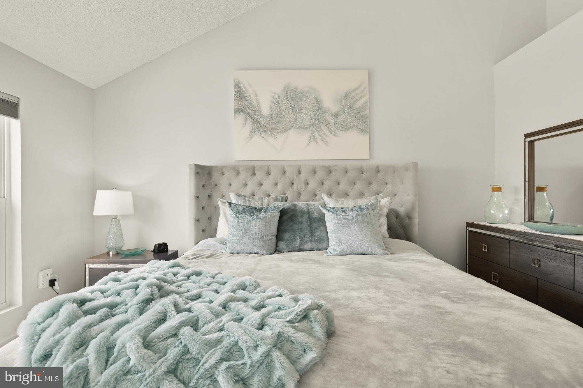 257 S Pickett St Apt 402 photo 27