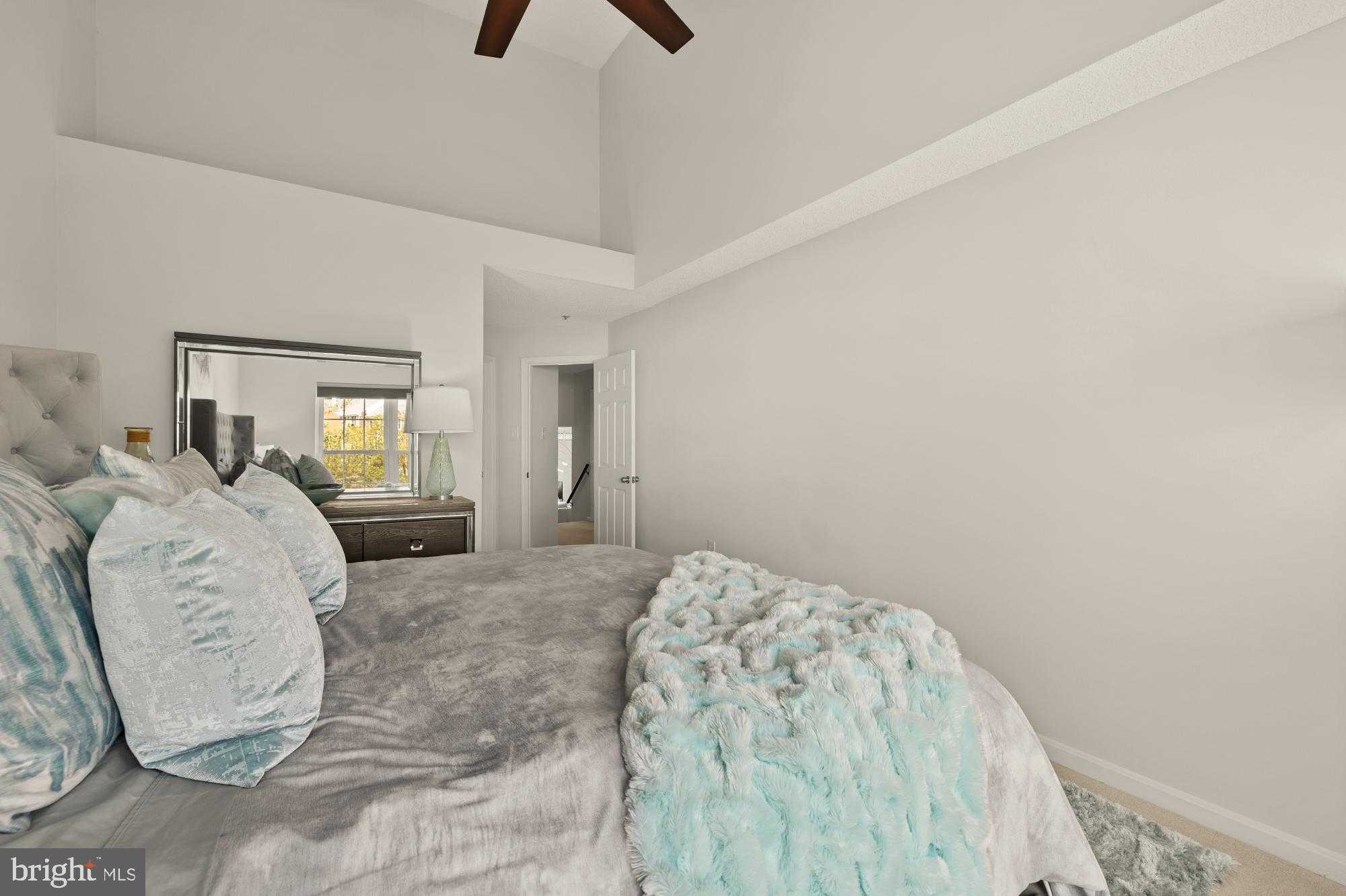 257 S Pickett St Apt 402 photo 29