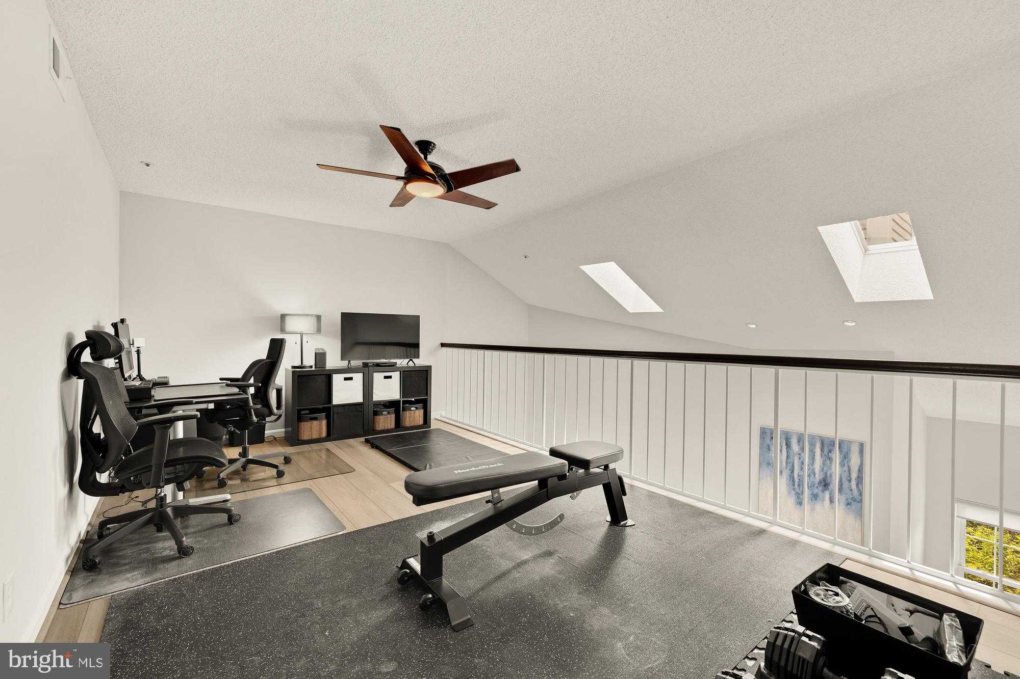 257 S Pickett St Apt 402 photo 35