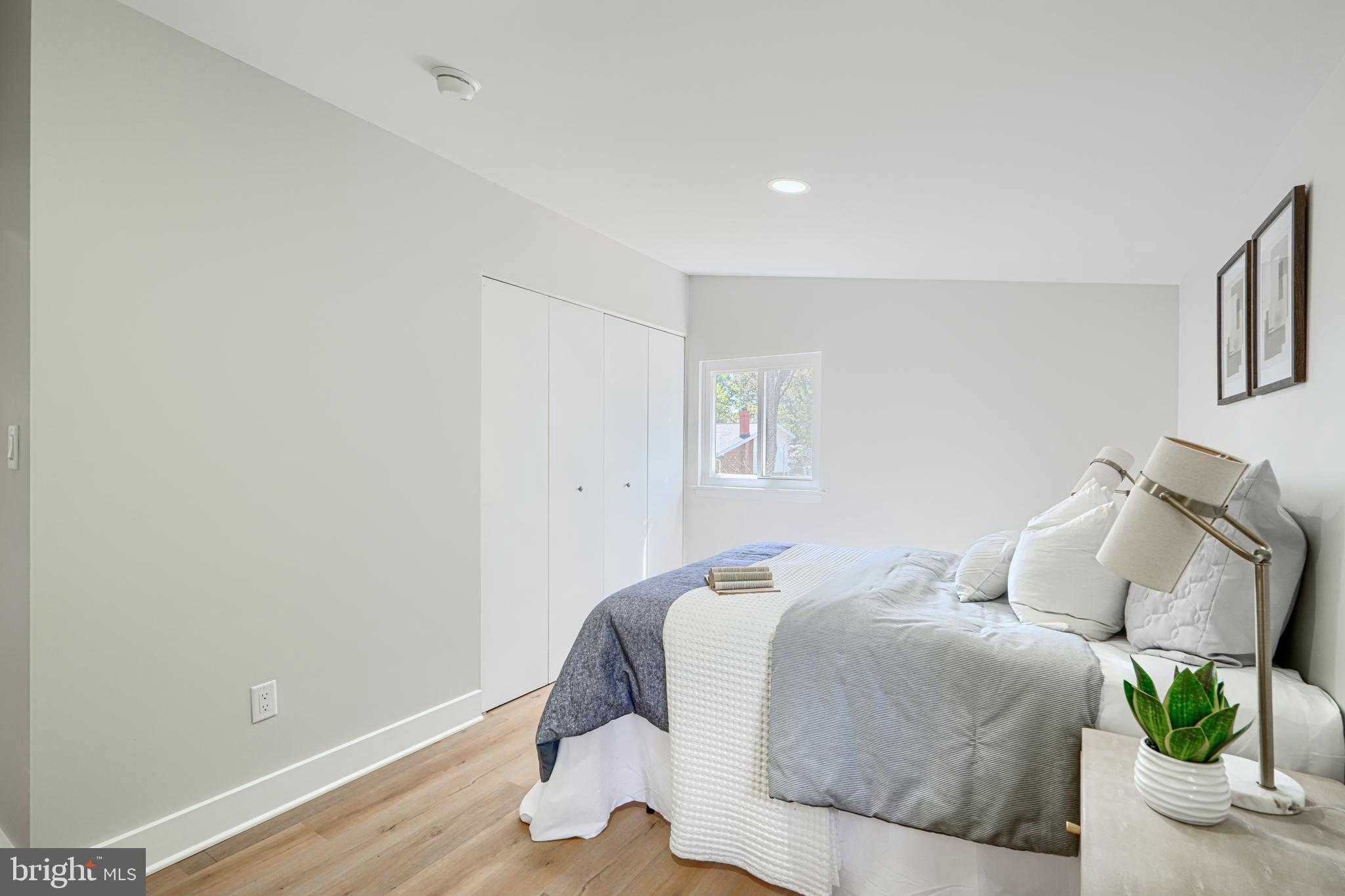 11514 Lovejoy St photo 43