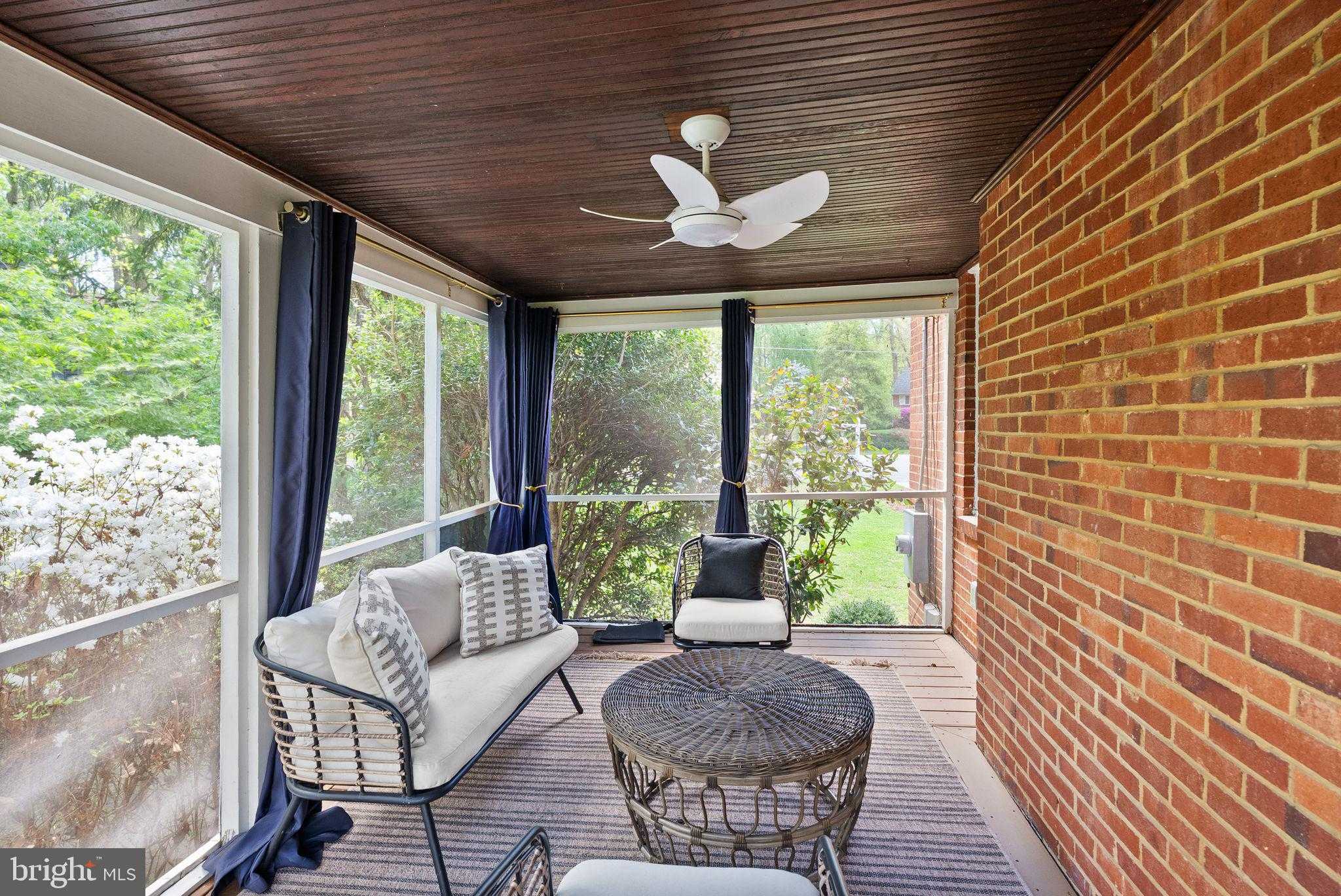 7102 Cynthia CT photo 16