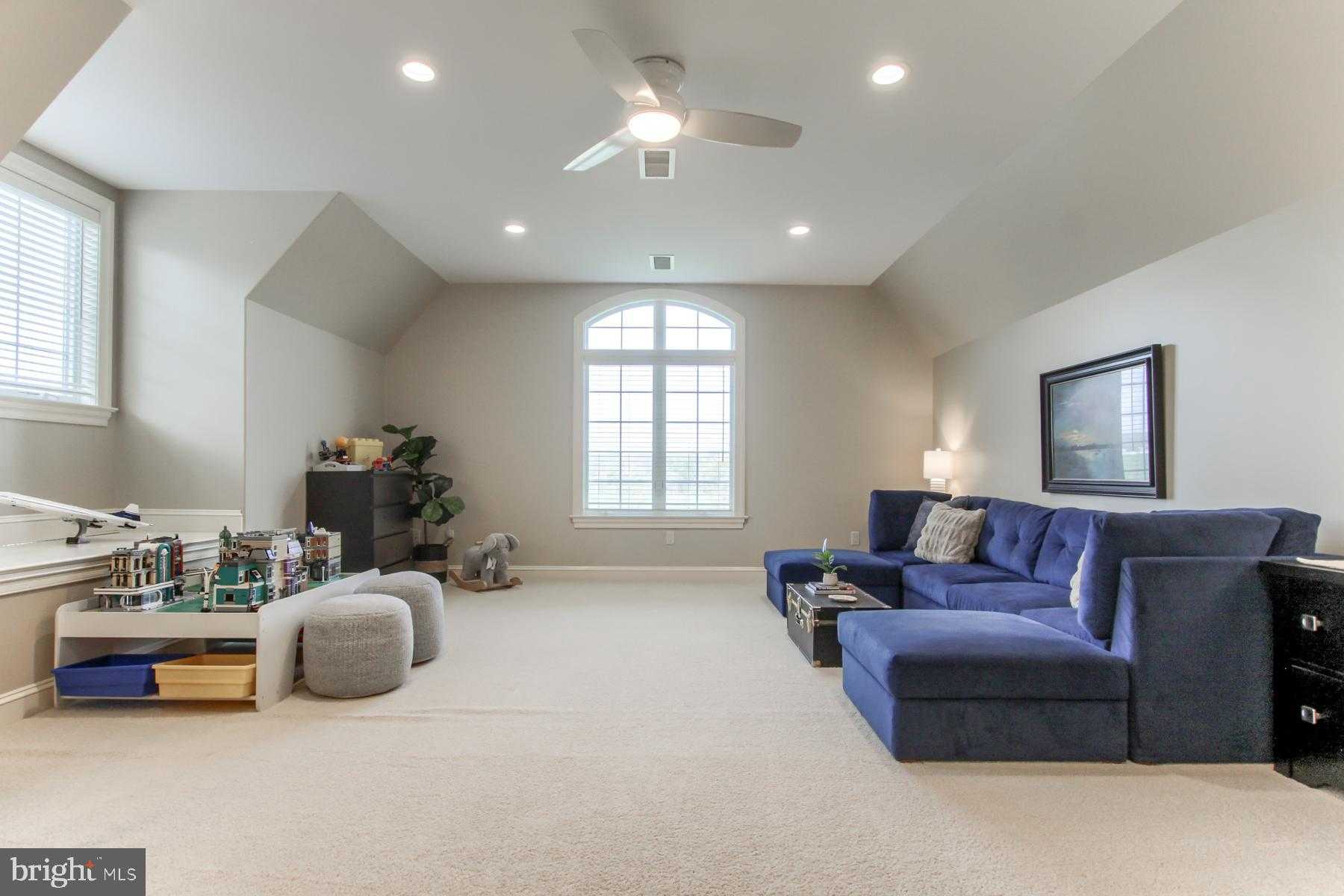 5683 Gingrich Rd photo 63