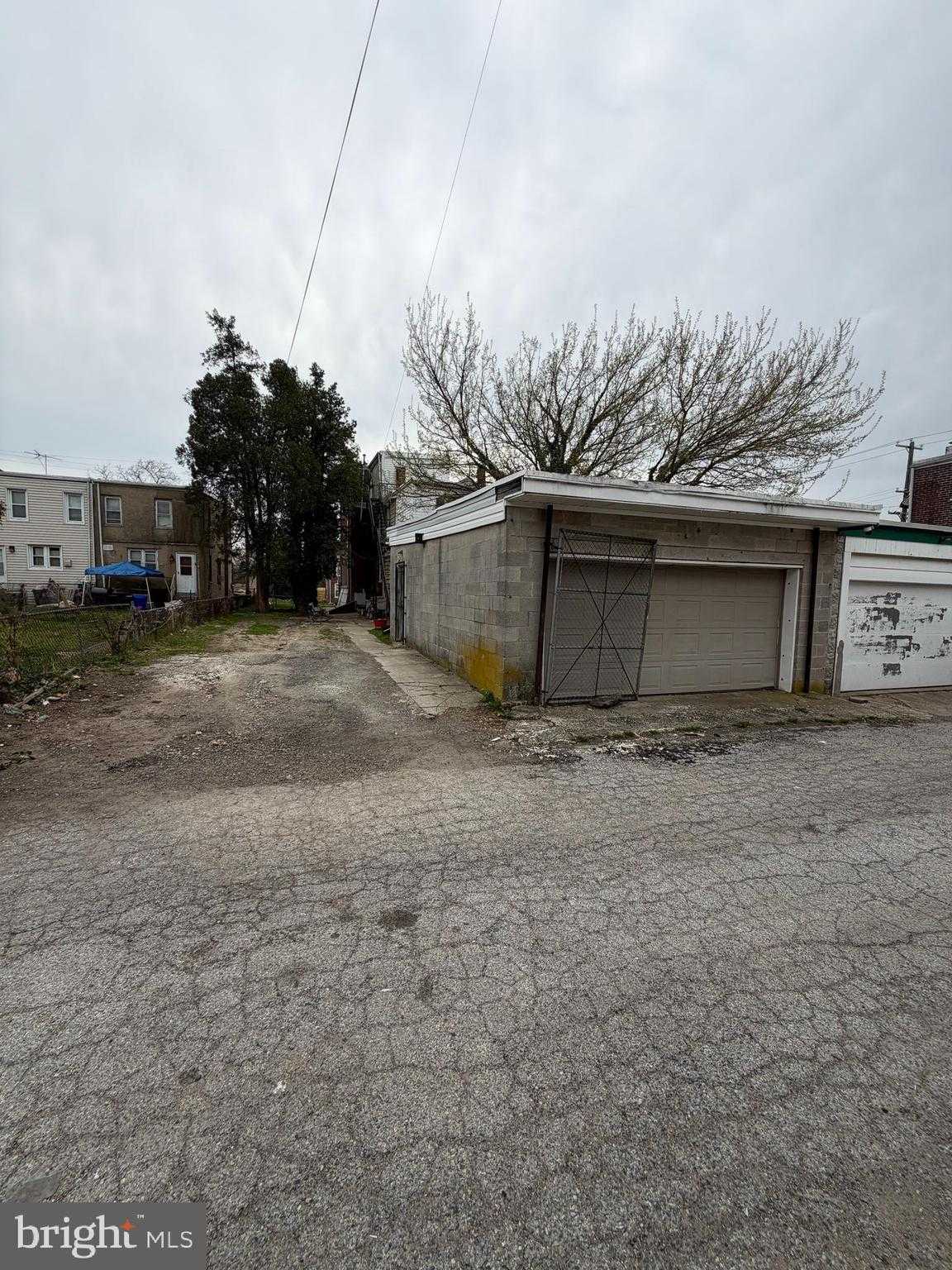 2124 W 3rd St photo 3