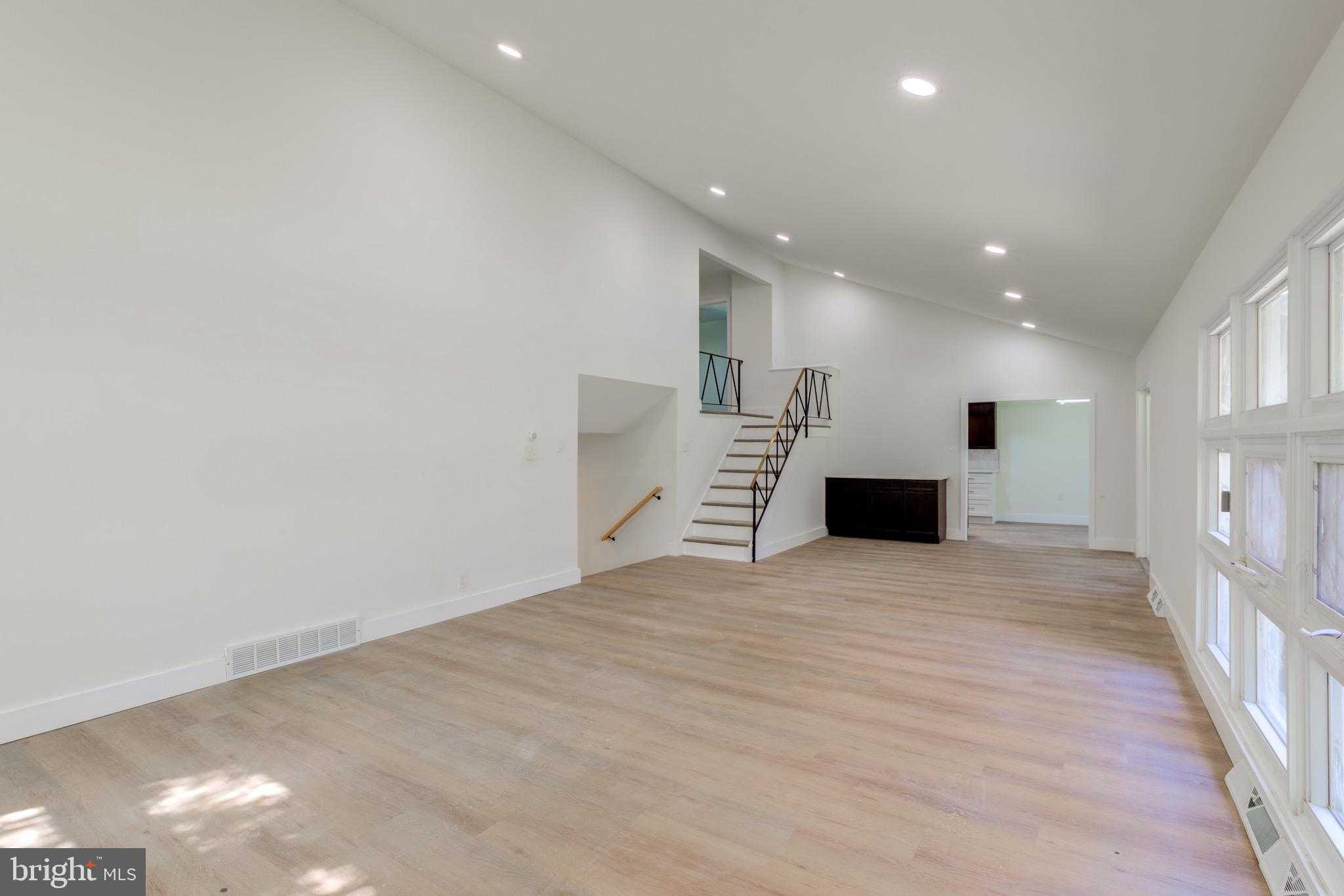 7931 Jenkintown Rd photo 11