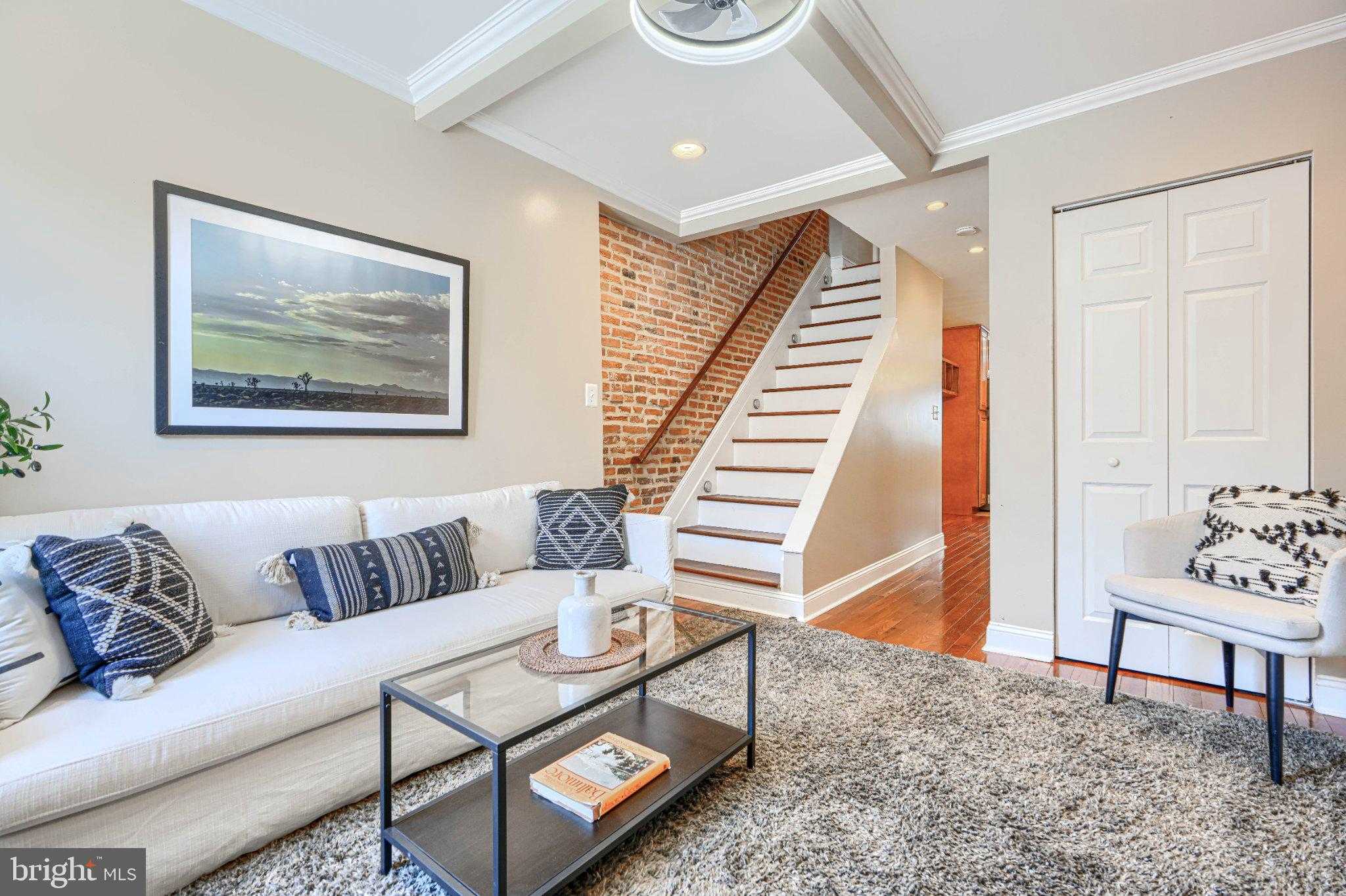 1411 Reynolds St photo 2