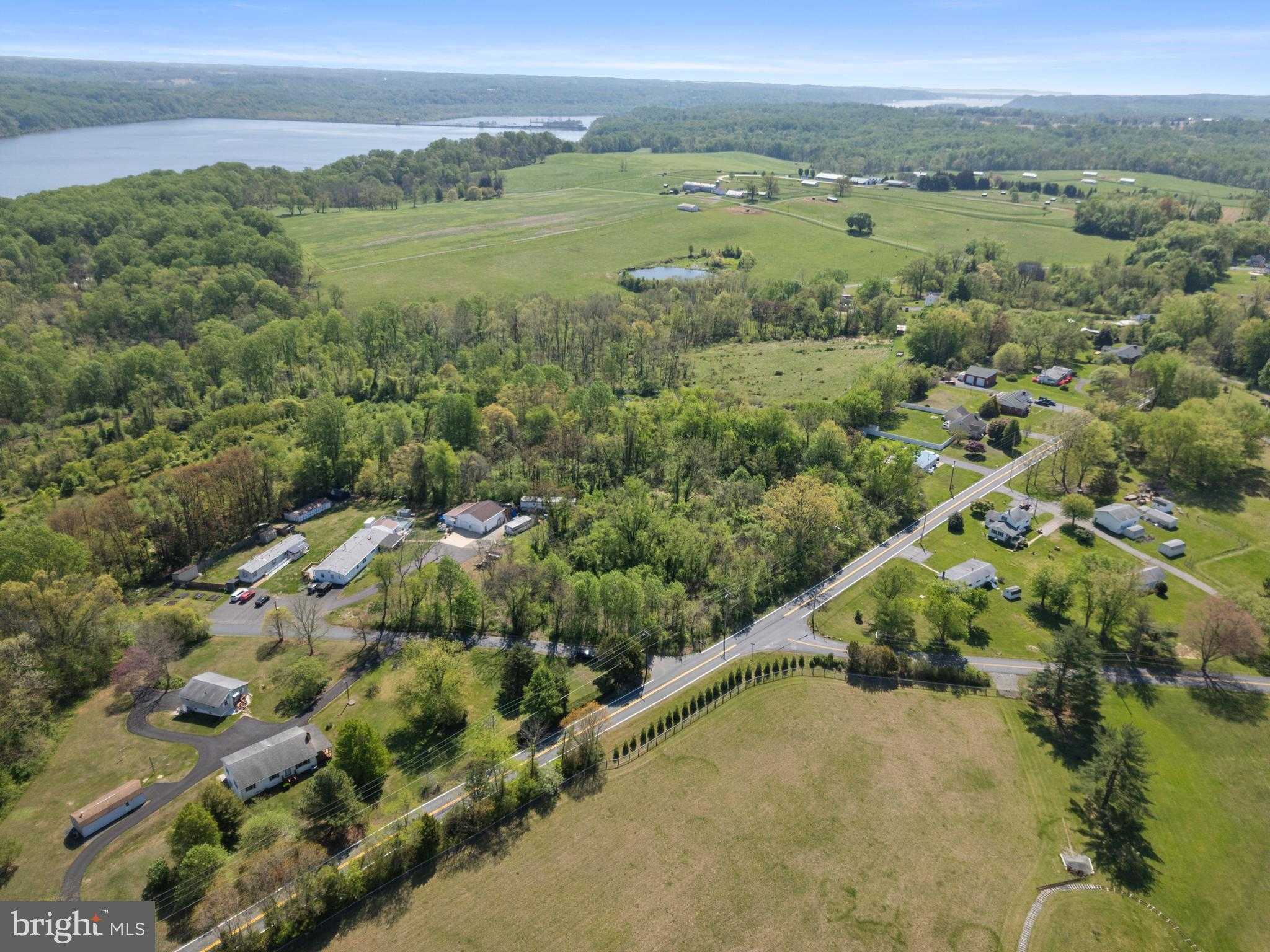 2302 Castleton Rd photo 10